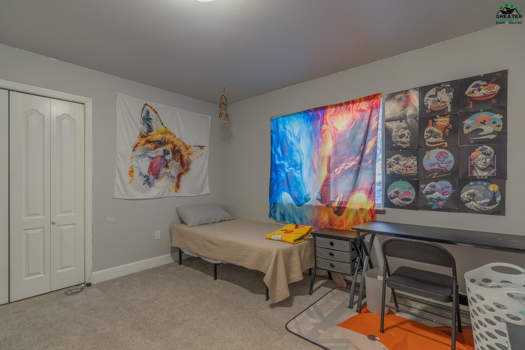 790 LAKLOEY DRIVE