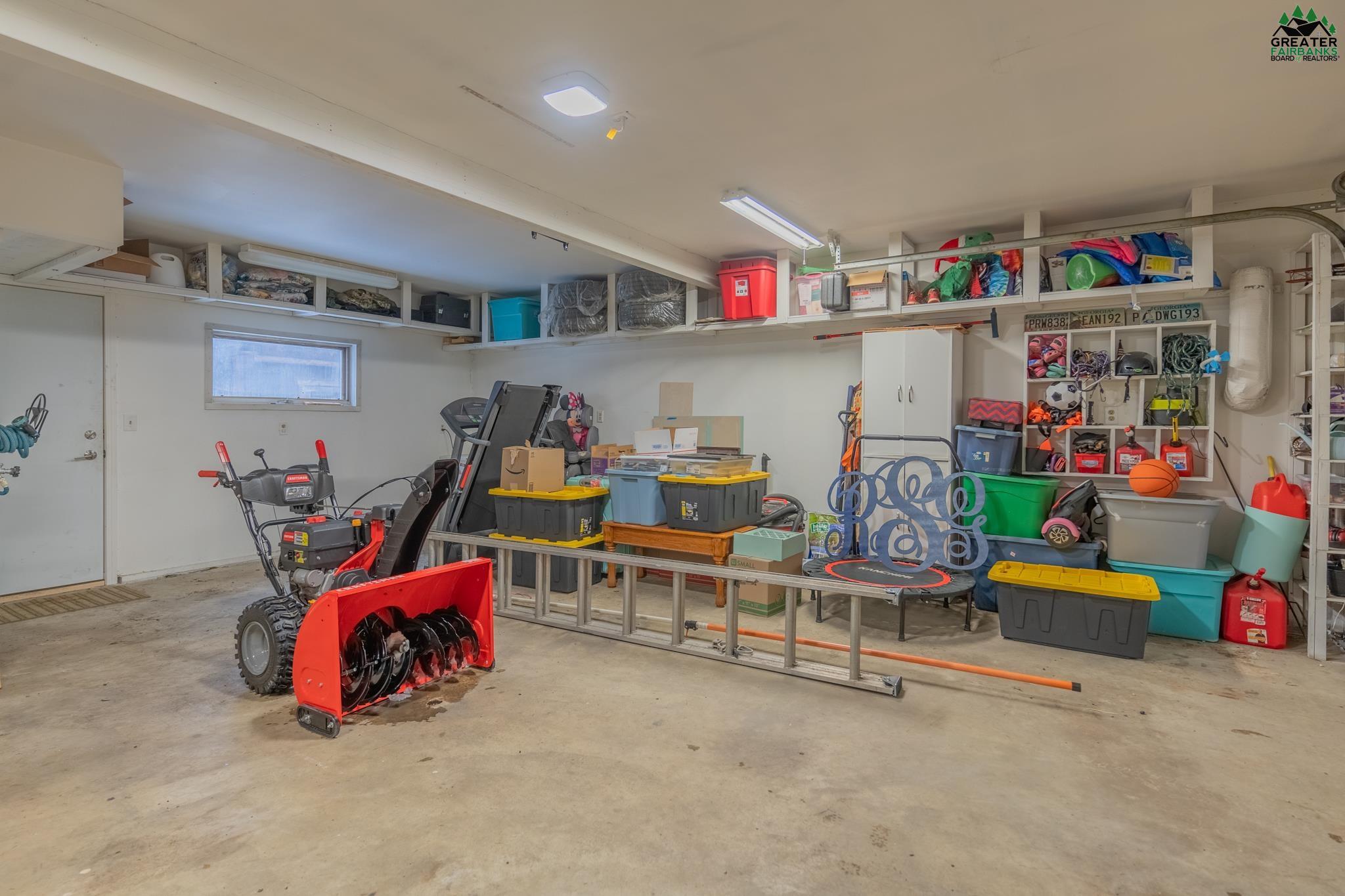 3361 FERNWOOD AVENUE