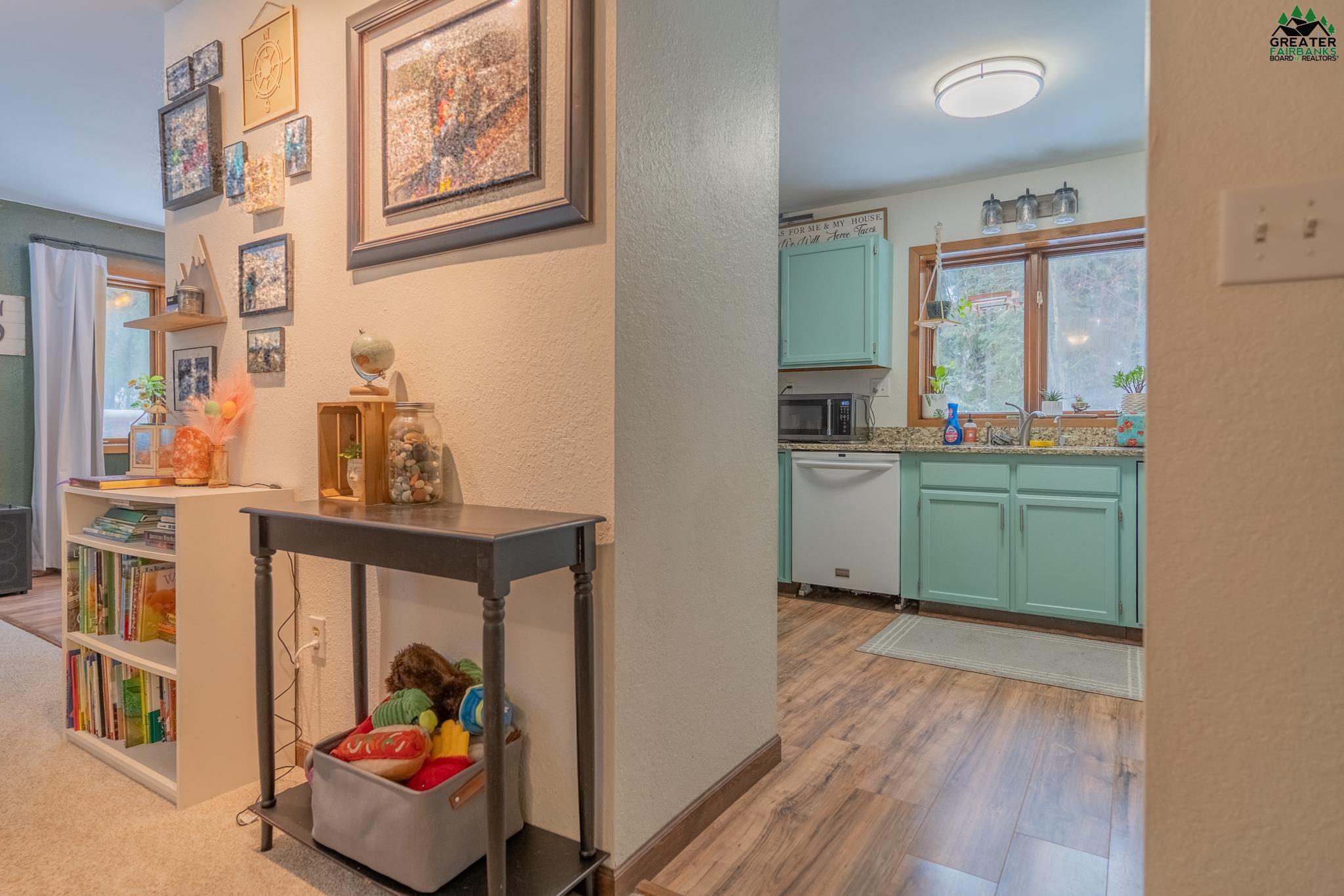 3361 FERNWOOD AVENUE