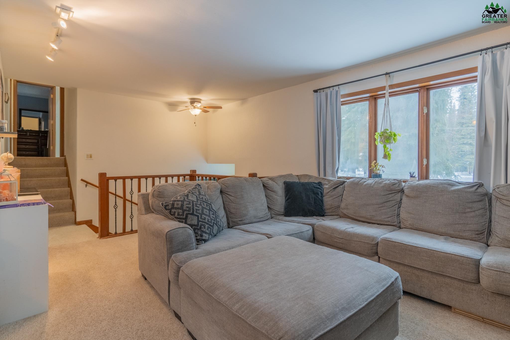 3361 FERNWOOD AVENUE