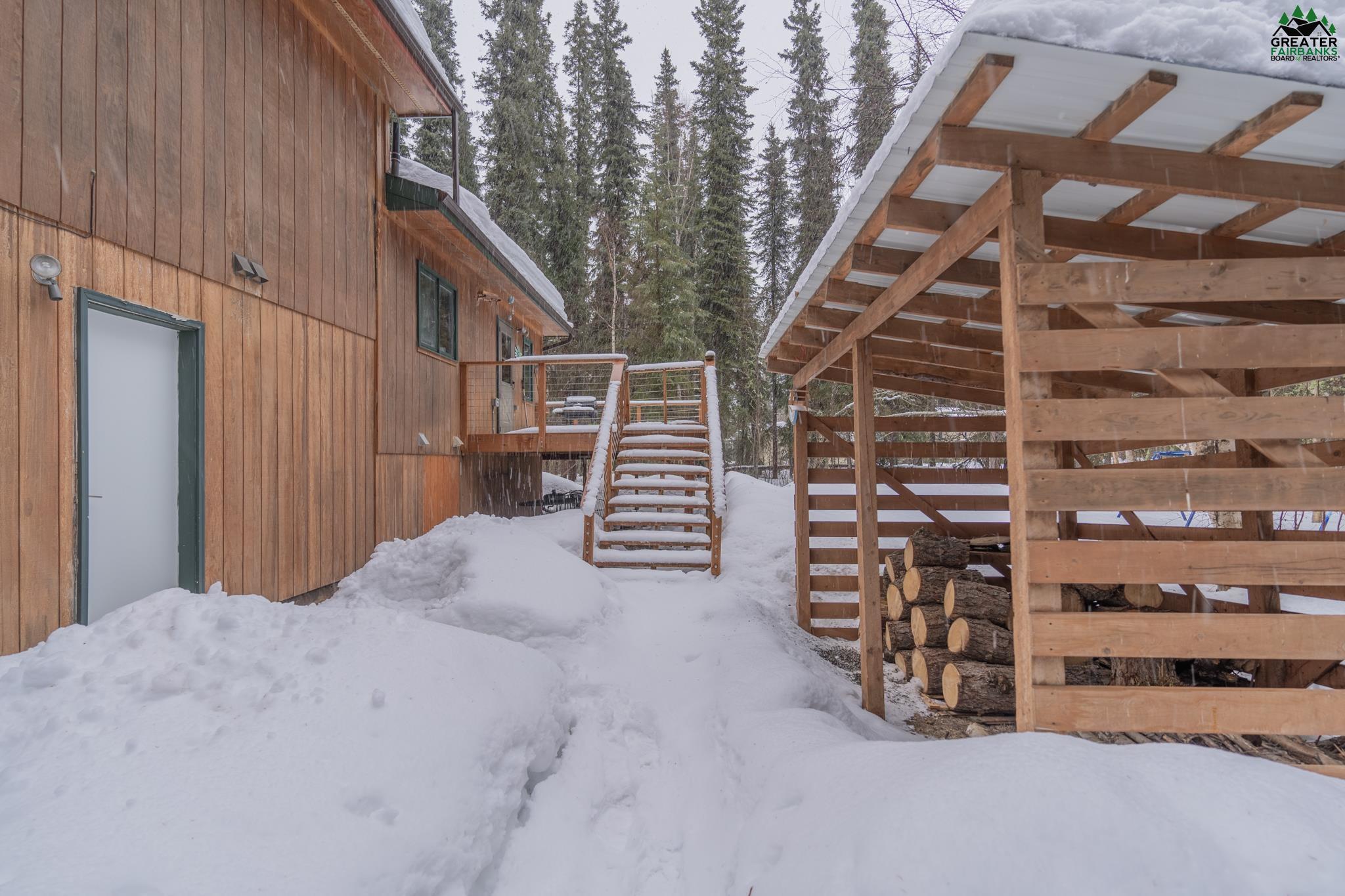 3361 FERNWOOD AVENUE