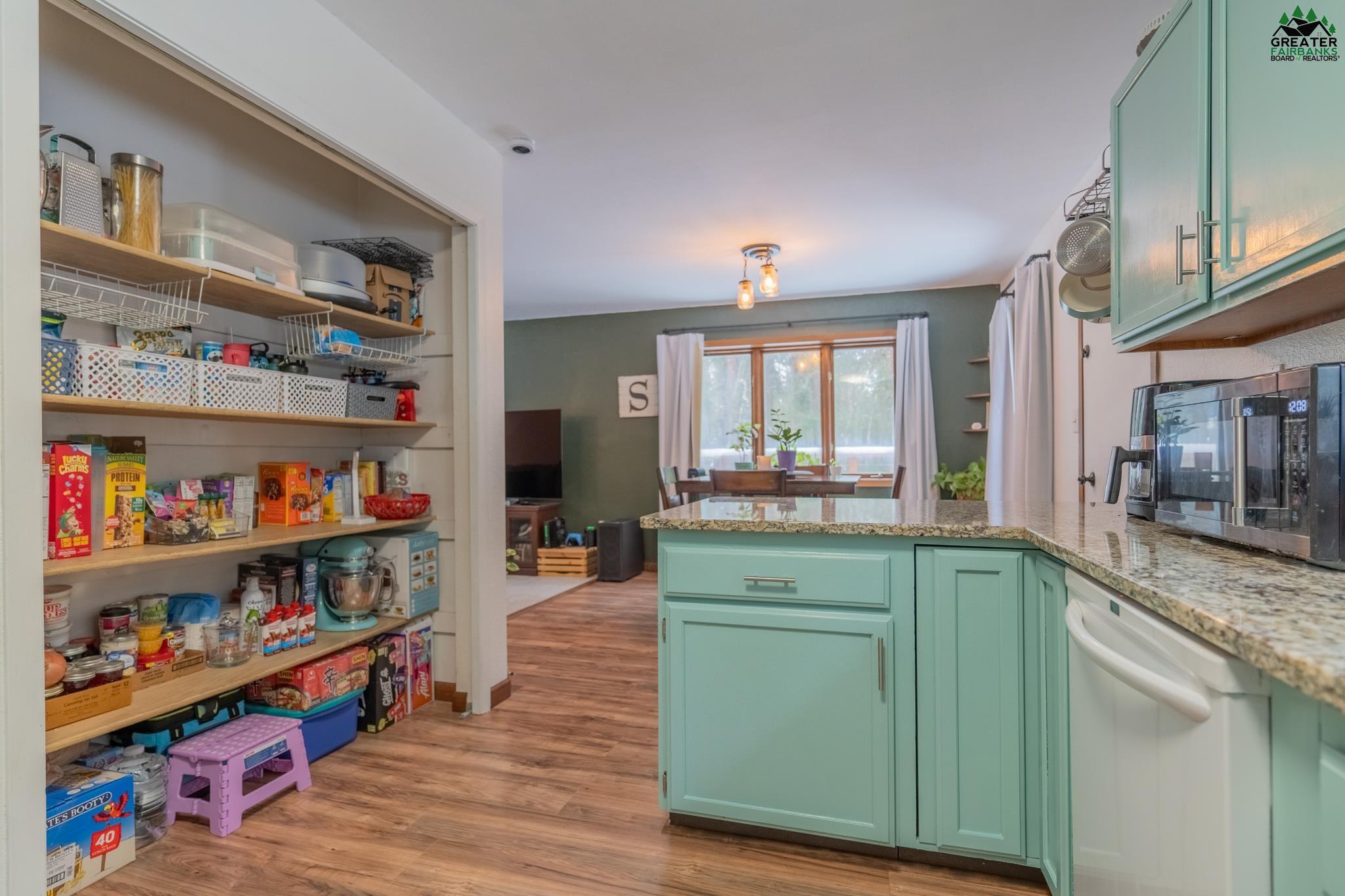 3361 FERNWOOD AVENUE