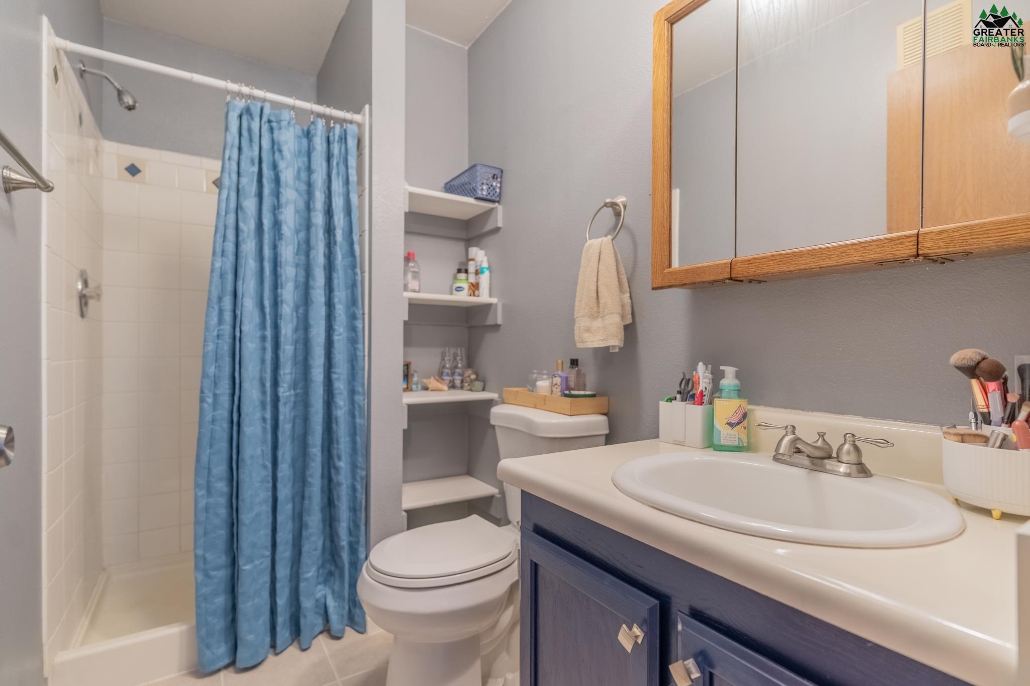 3361 FERNWOOD AVENUE