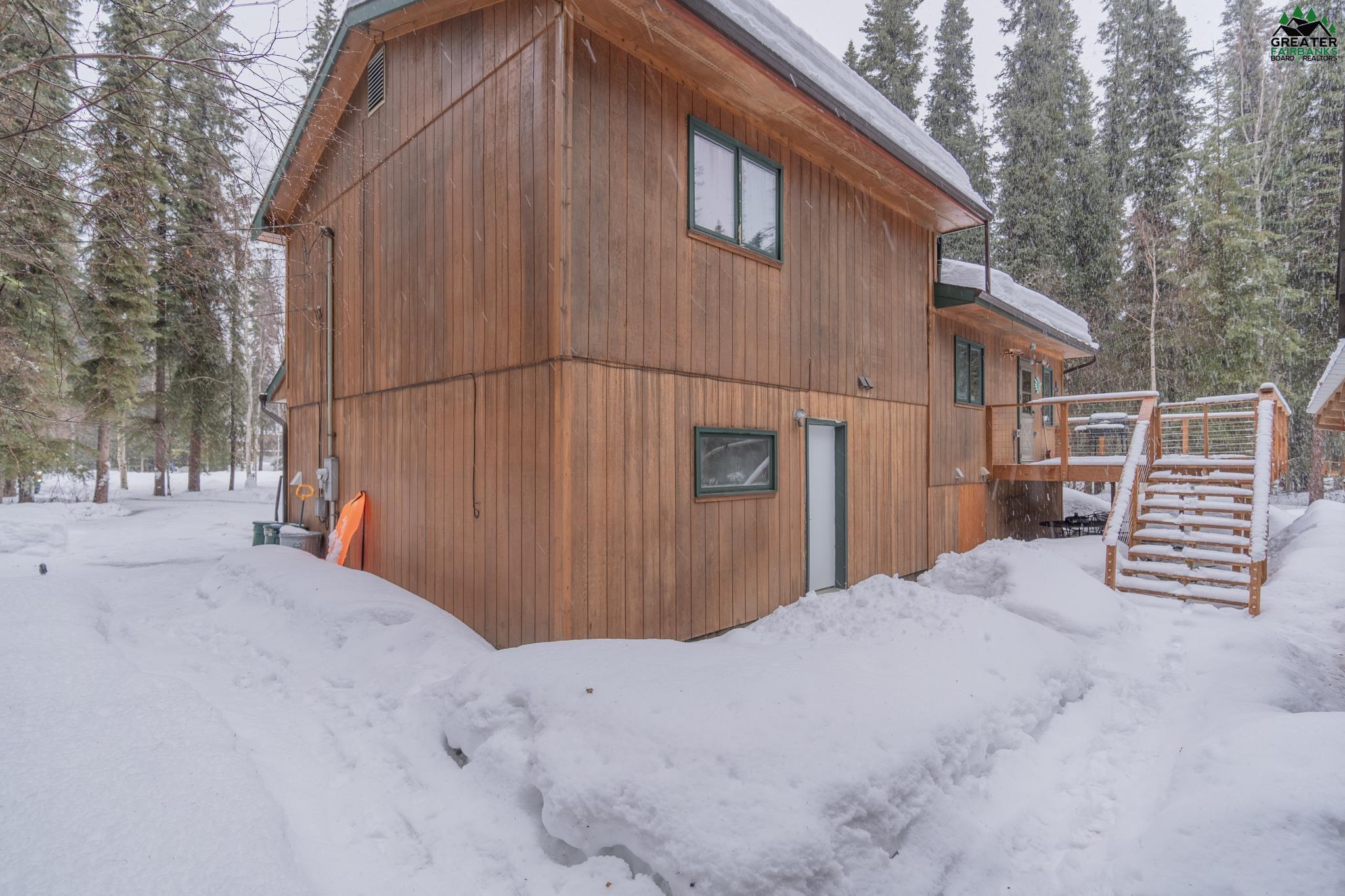 3361 FERNWOOD AVENUE