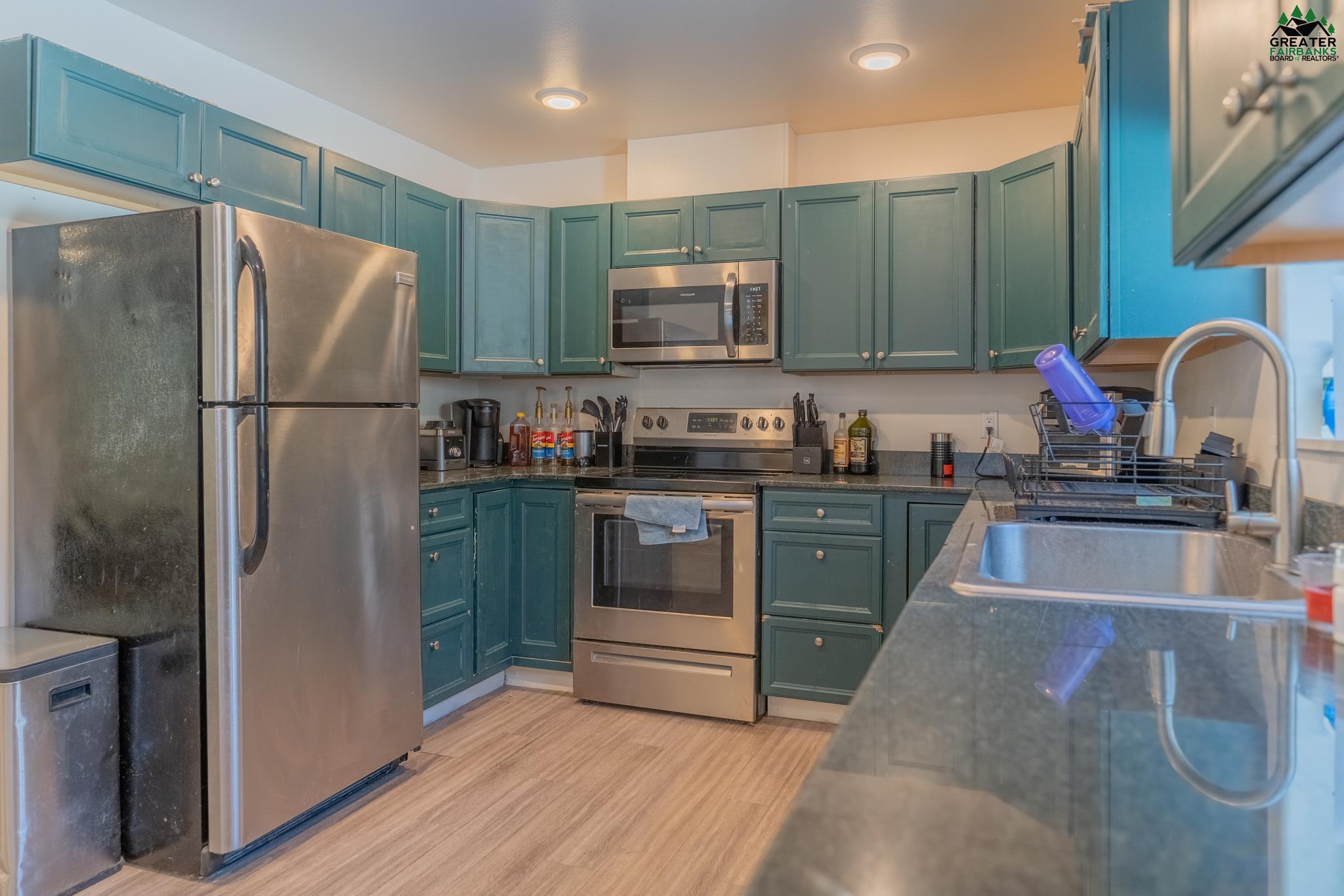 3208 SOUTH ATHENA CIRCLE