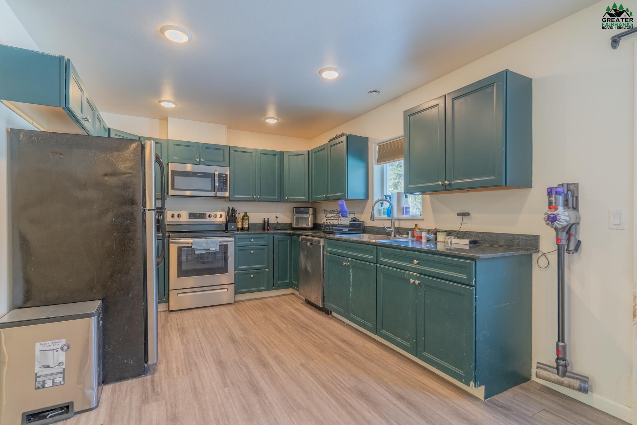 3208 SOUTH ATHENA CIRCLE