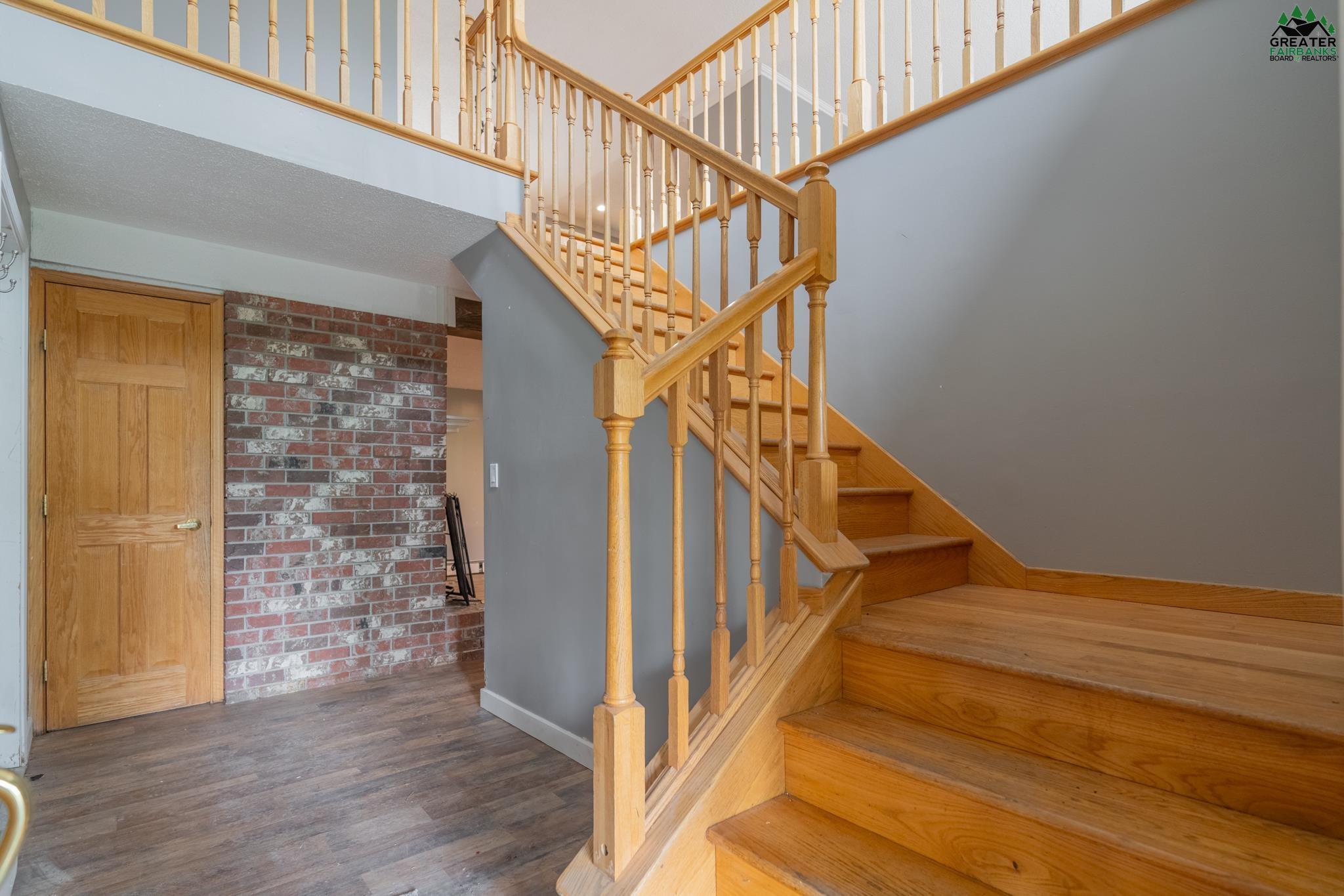 330 GOLD CLAIM AVENUE