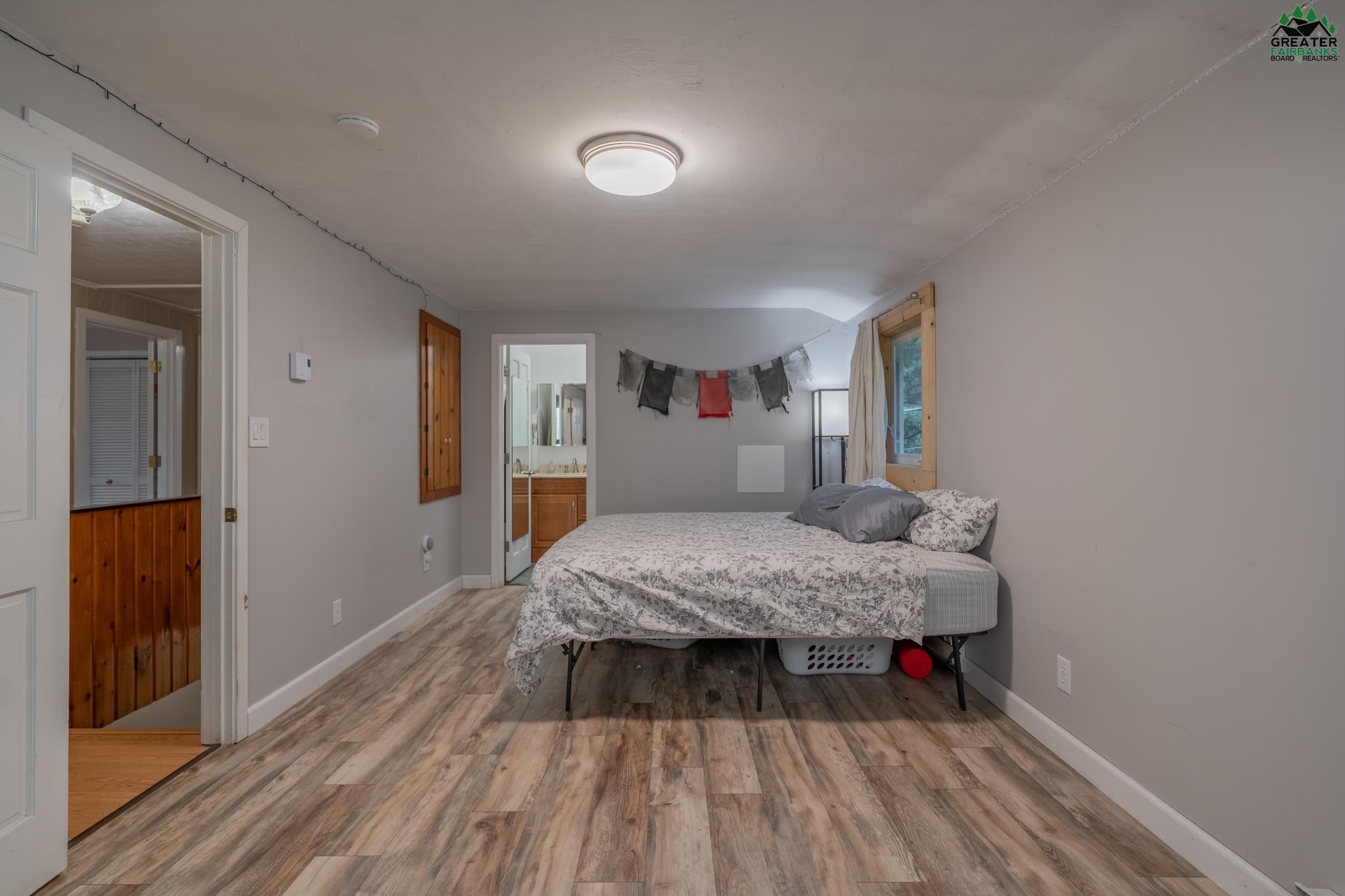 1089 VIOLET DRIVE