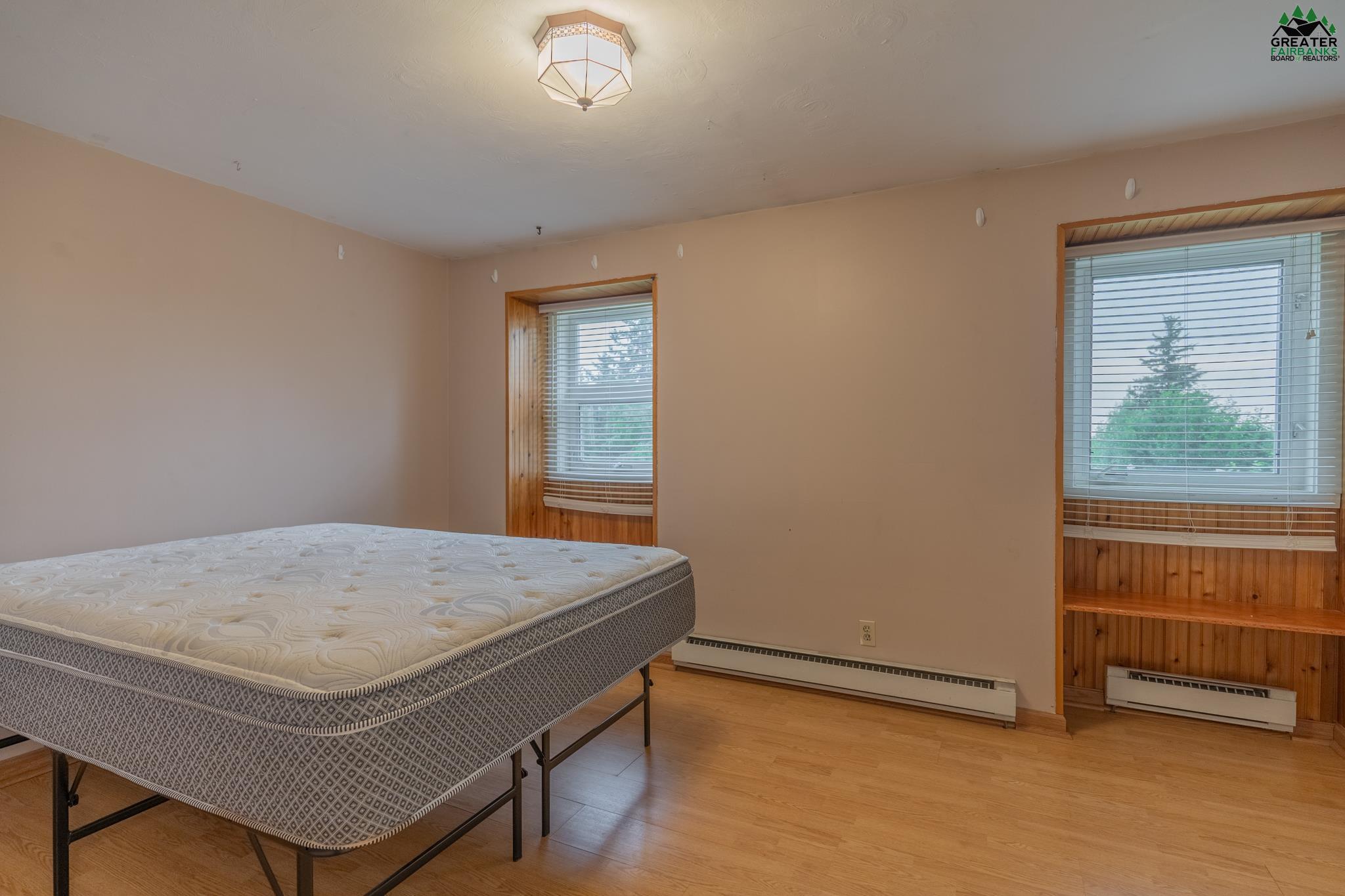 1089 VIOLET DRIVE