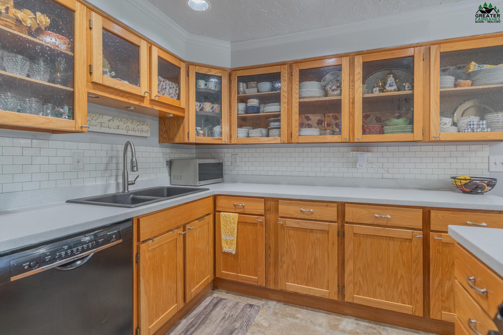 4950 DARTMOUTH DRIVE