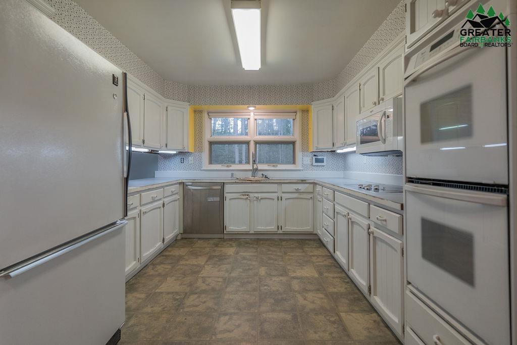 565 STEELE CREEK ROAD