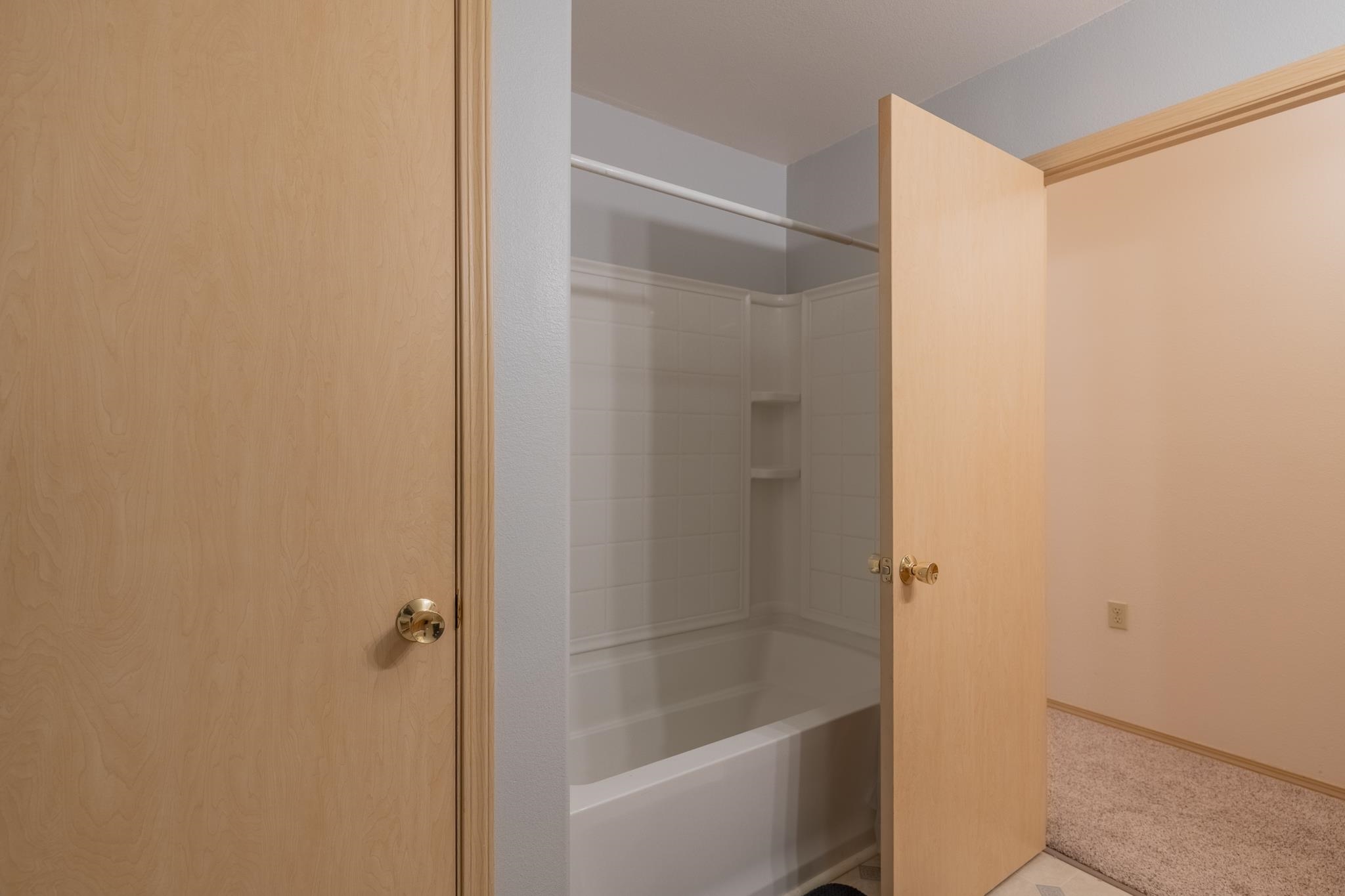 1528 28TH AVENUE Unit B