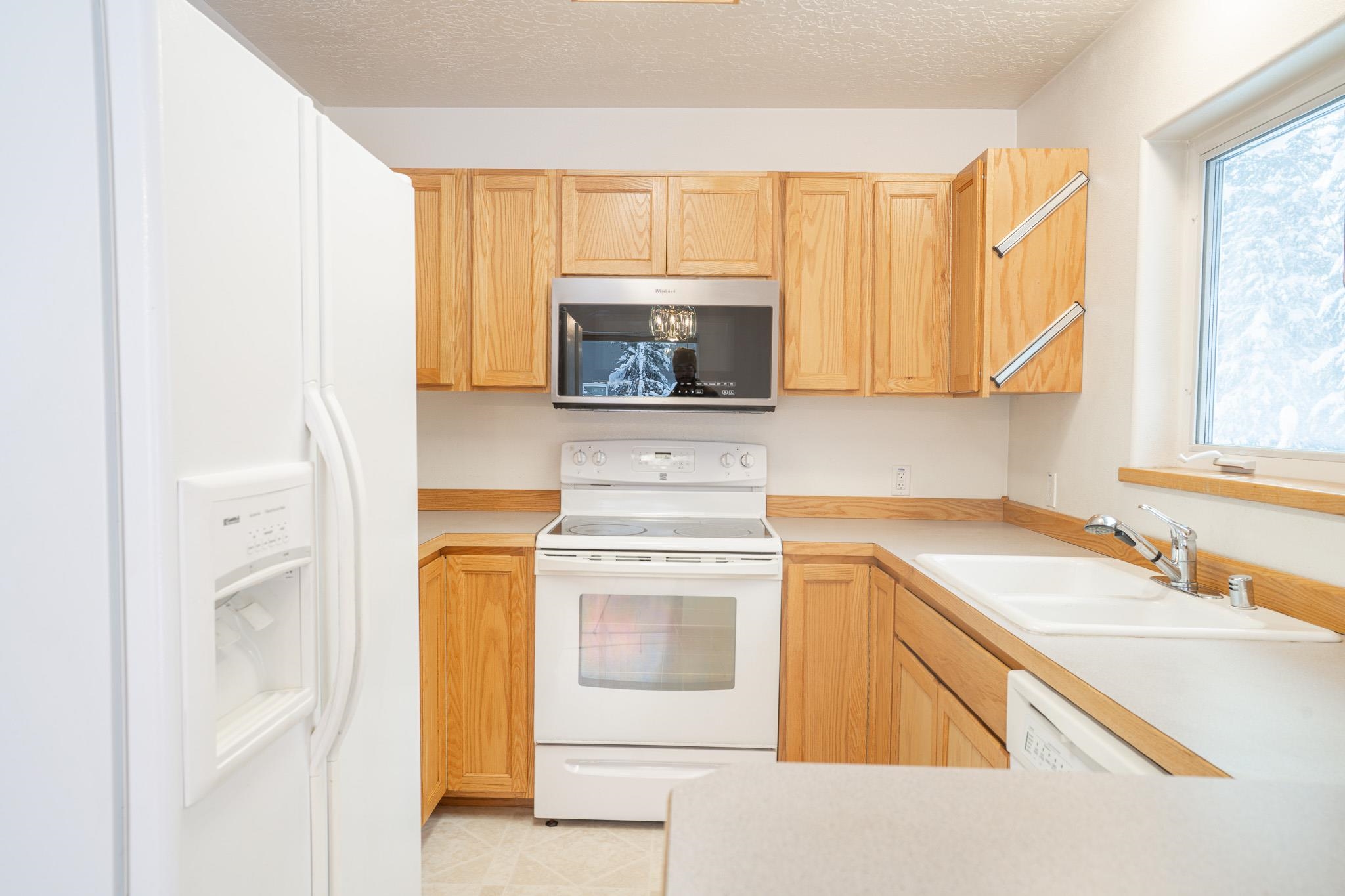 2585 CRESBARD COURT
