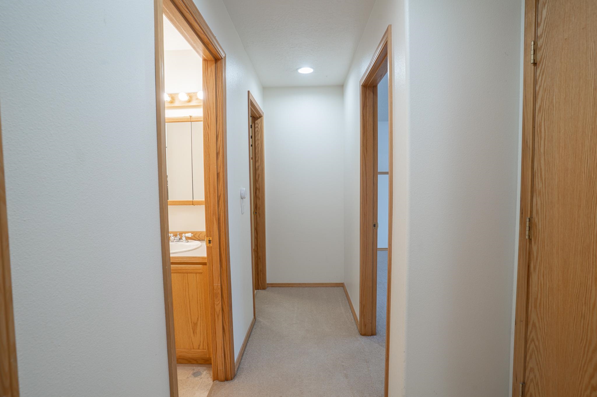 2585 CRESBARD COURT
