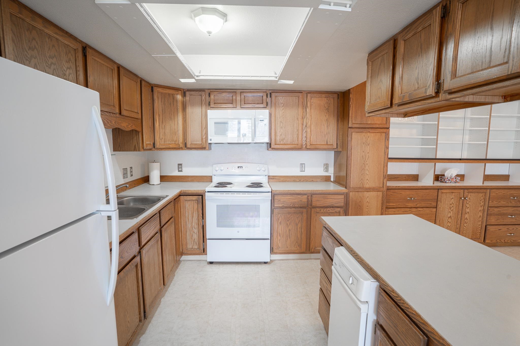 15 FAREWELL AVENUE #304