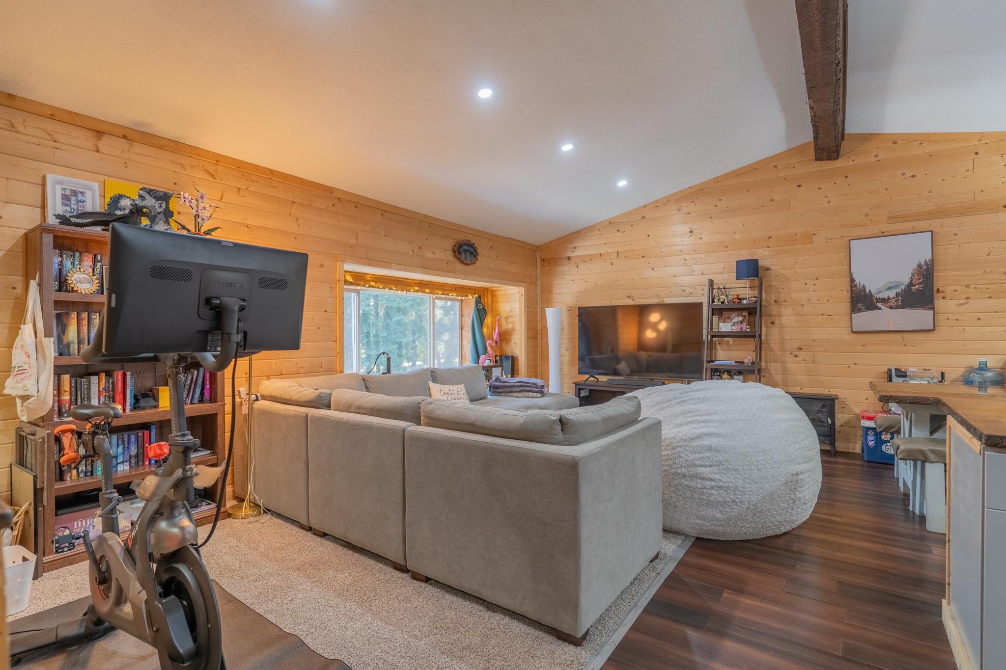 2531 CLYDESDALE DRIVE