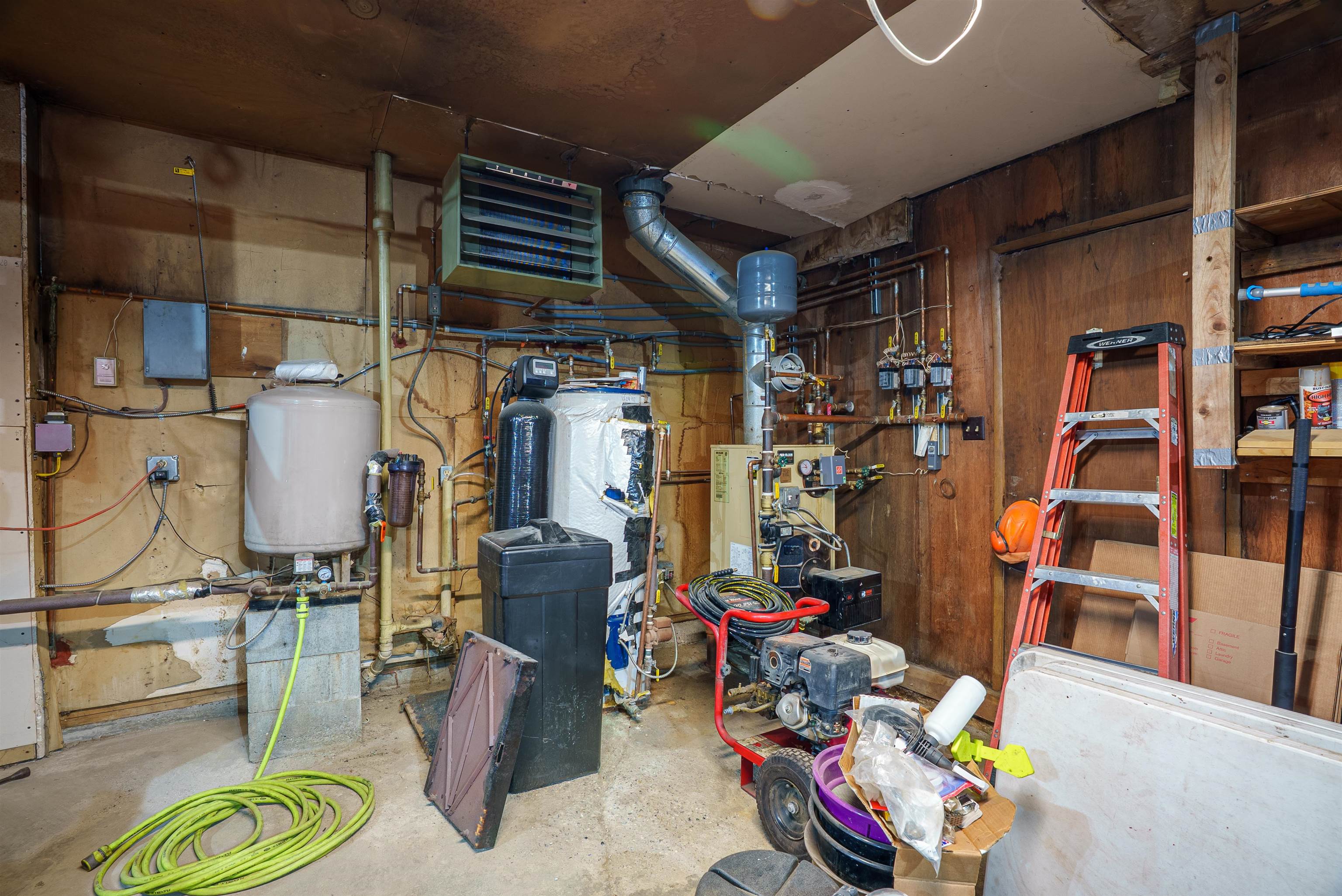 544 SANDPIPER DRIVE