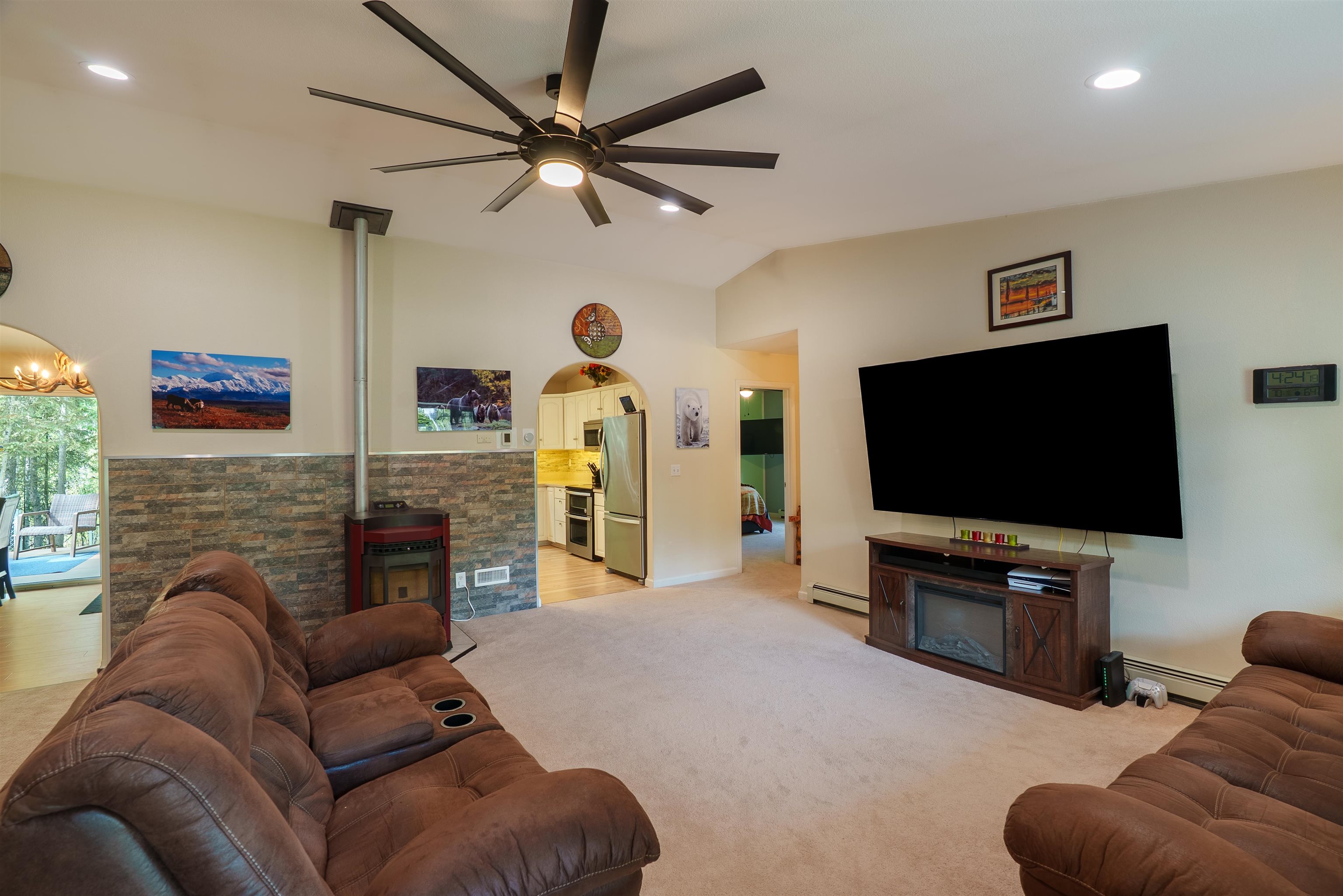 2336 MOONLIGHT DRIVE