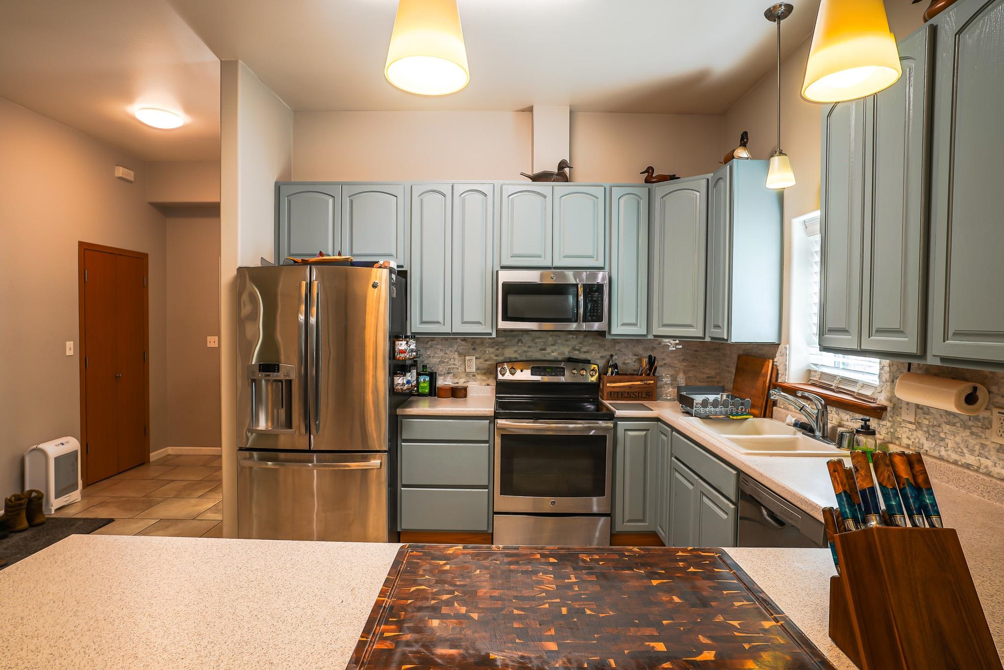 1433 SECLUDED DRIVE