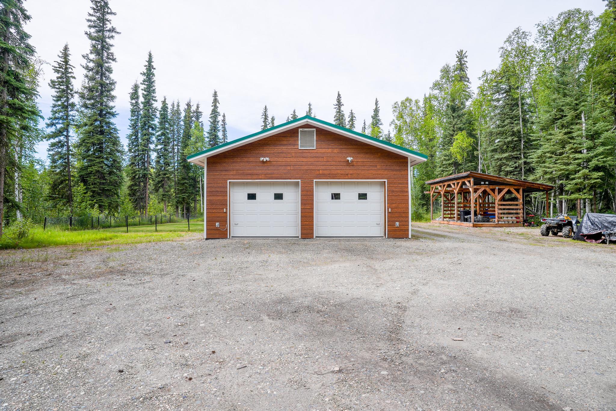 1433 SECLUDED DRIVE