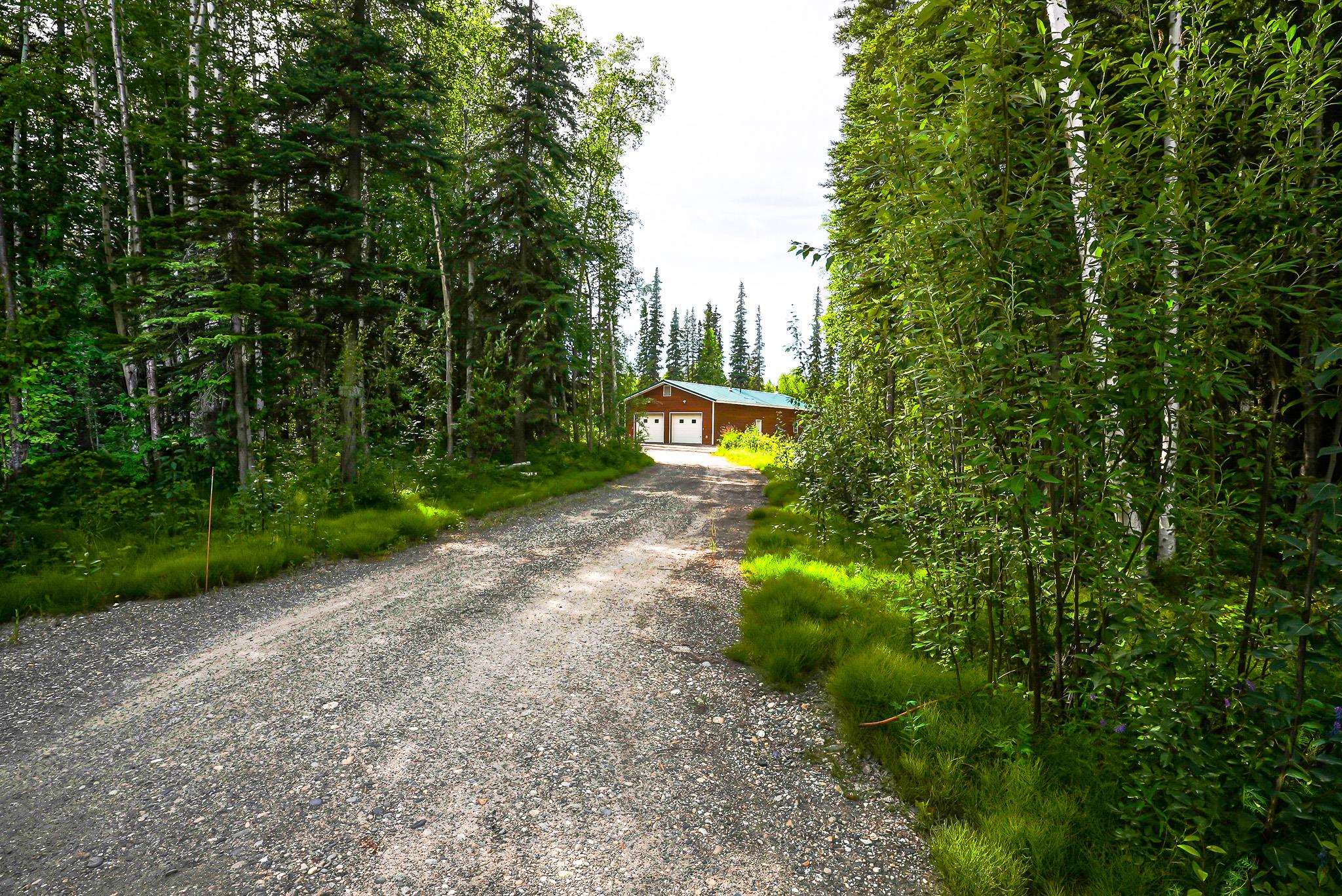 1433 SECLUDED DRIVE