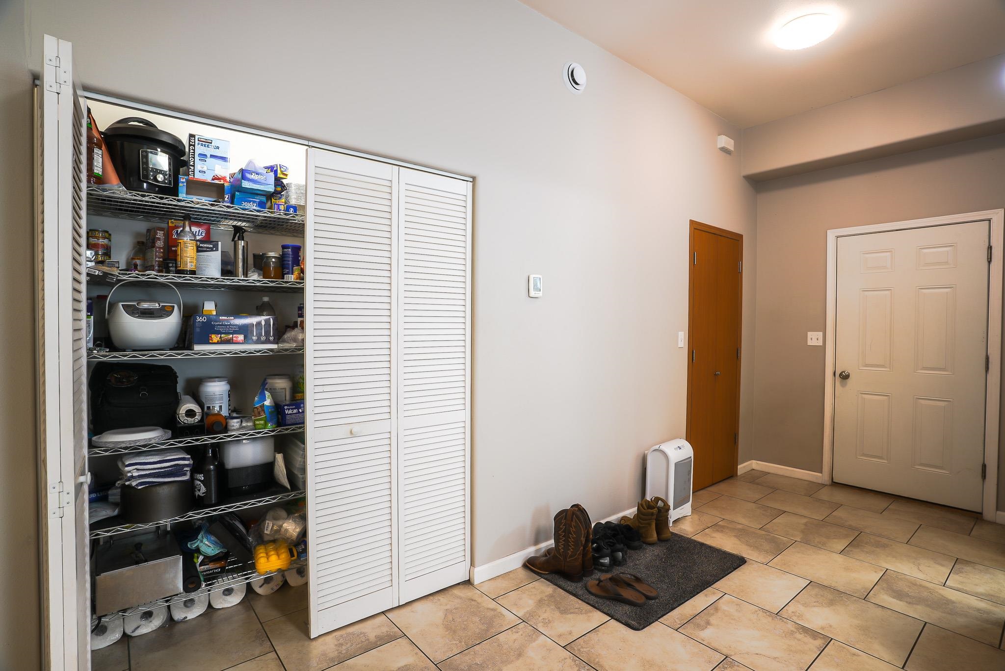 1433 SECLUDED DRIVE