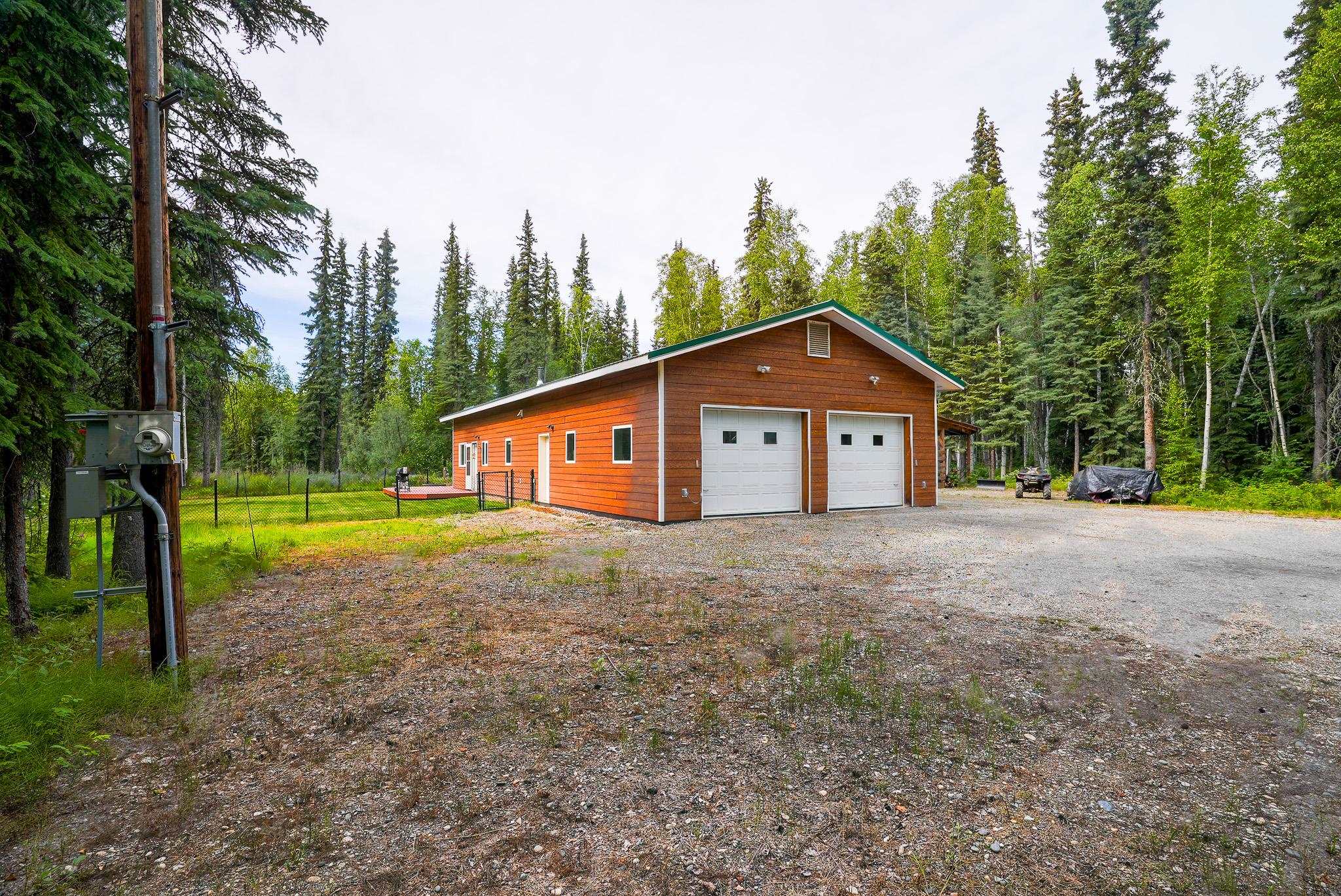 1433 SECLUDED DRIVE