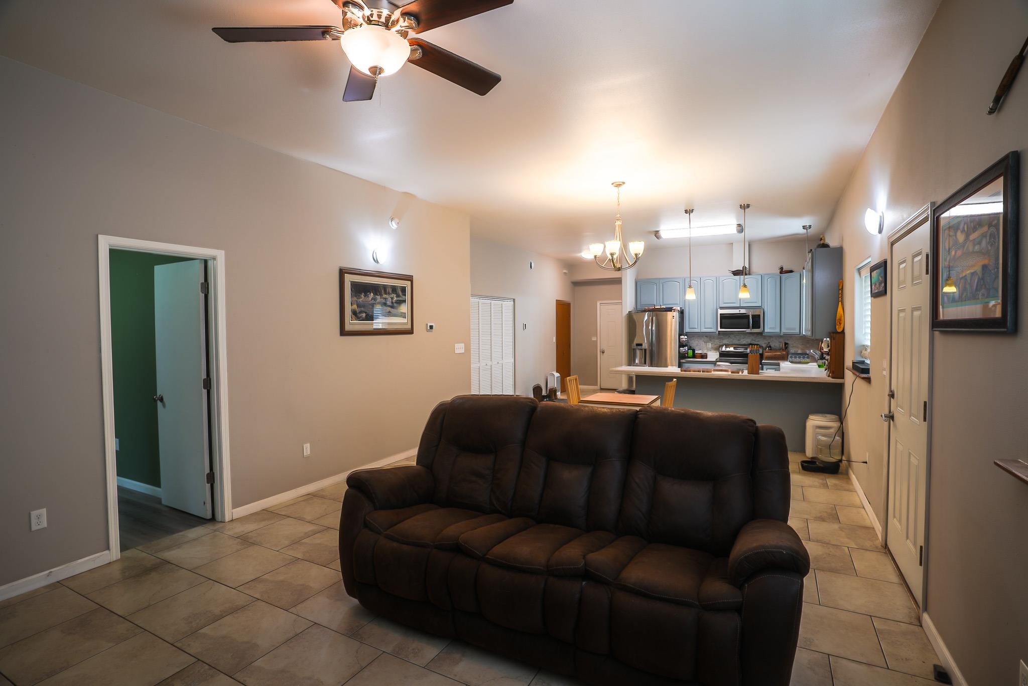 1433 SECLUDED DRIVE