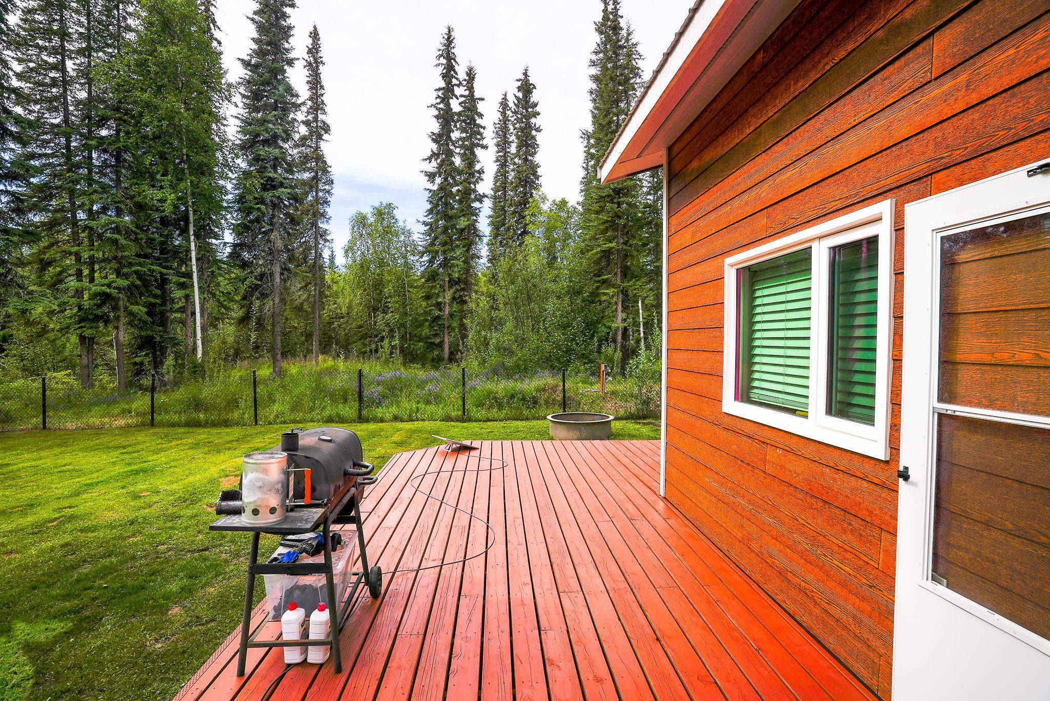 1433 SECLUDED DRIVE