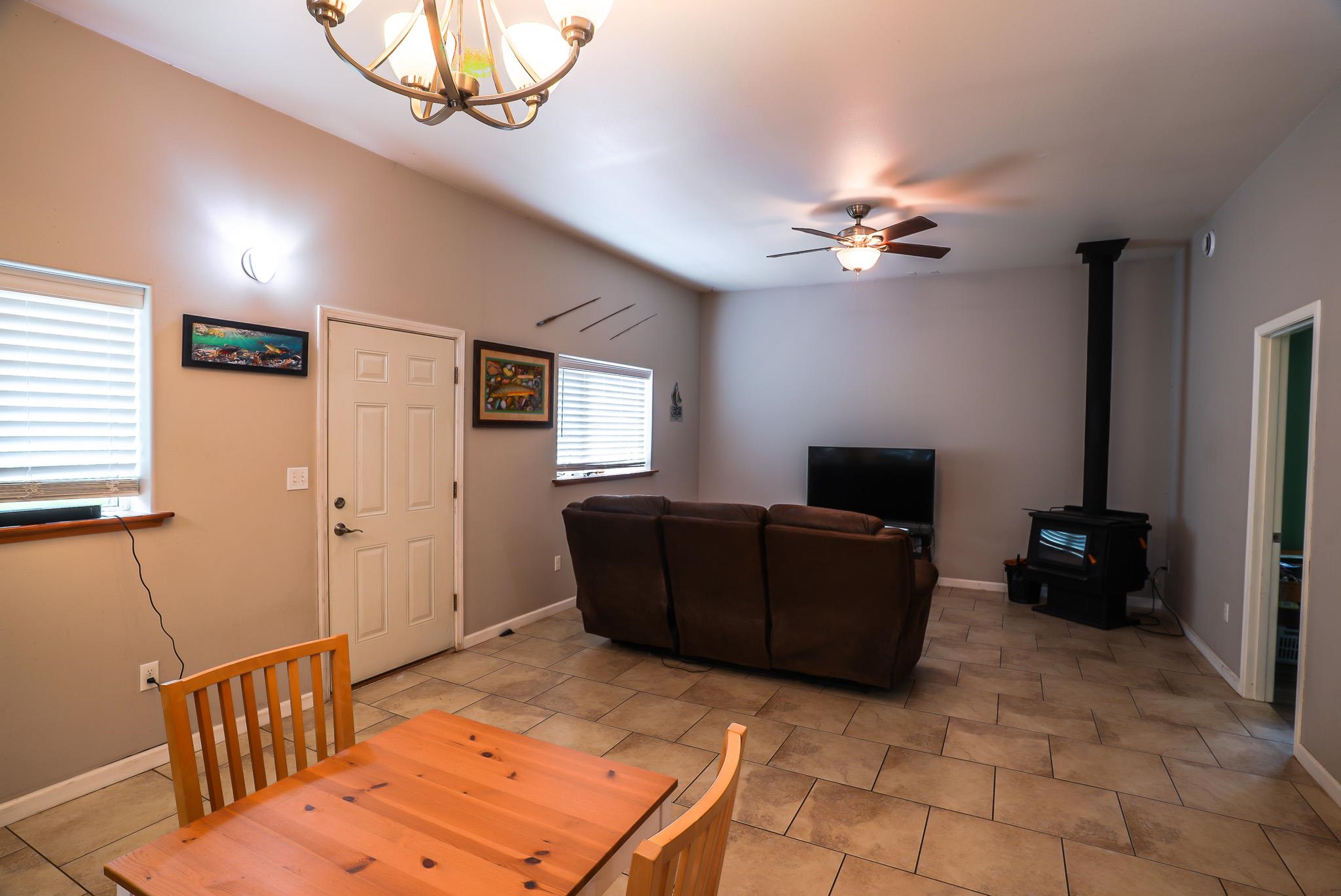 1433 SECLUDED DRIVE