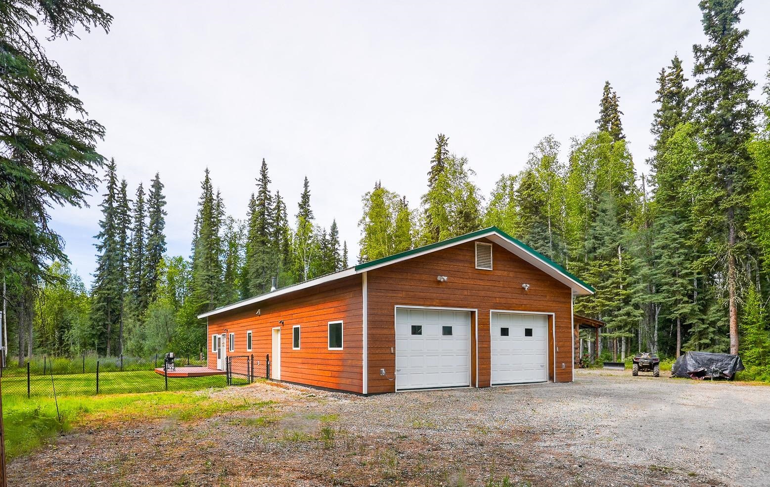 1433 SECLUDED DRIVE