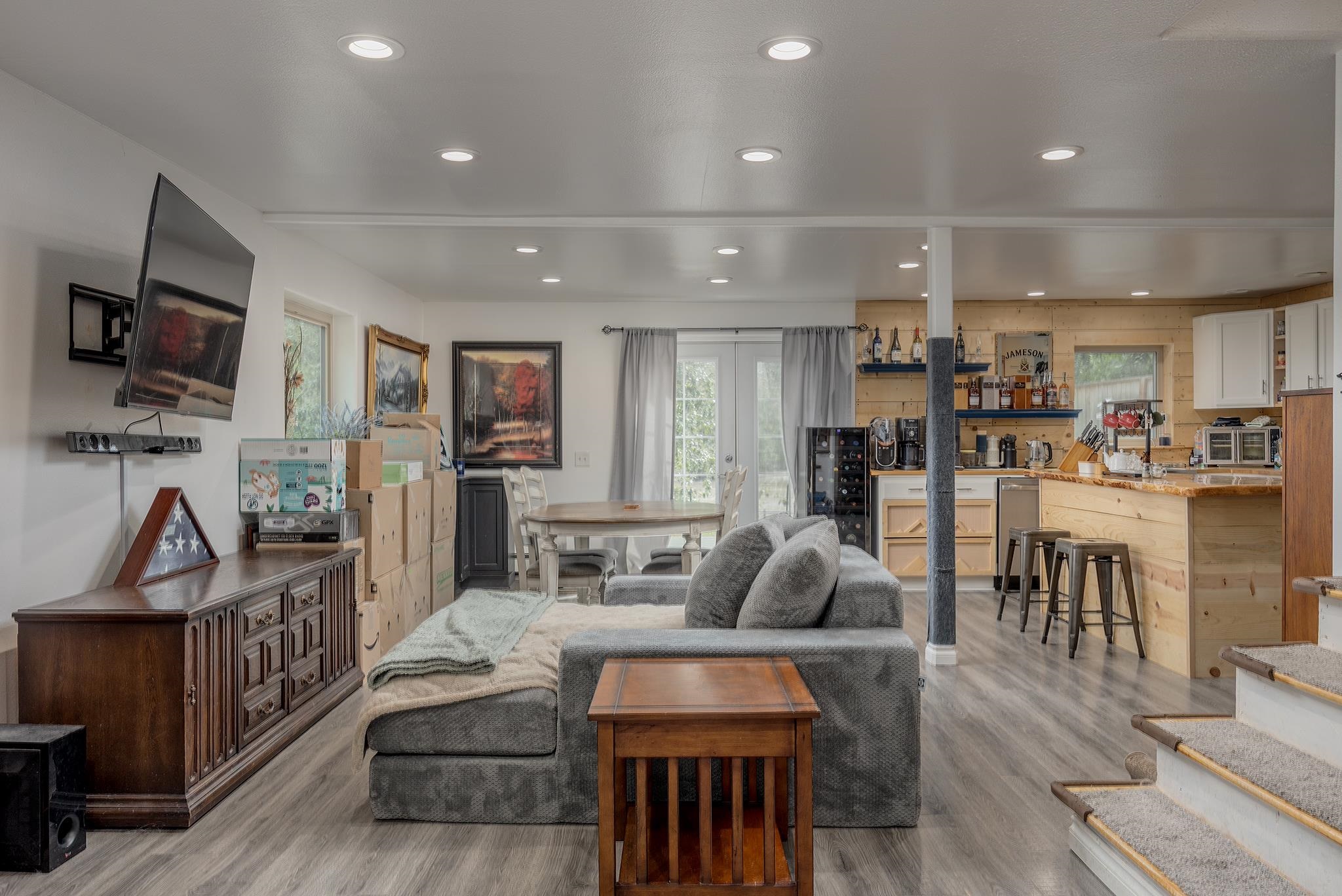 1920 PERKINS DRIVE