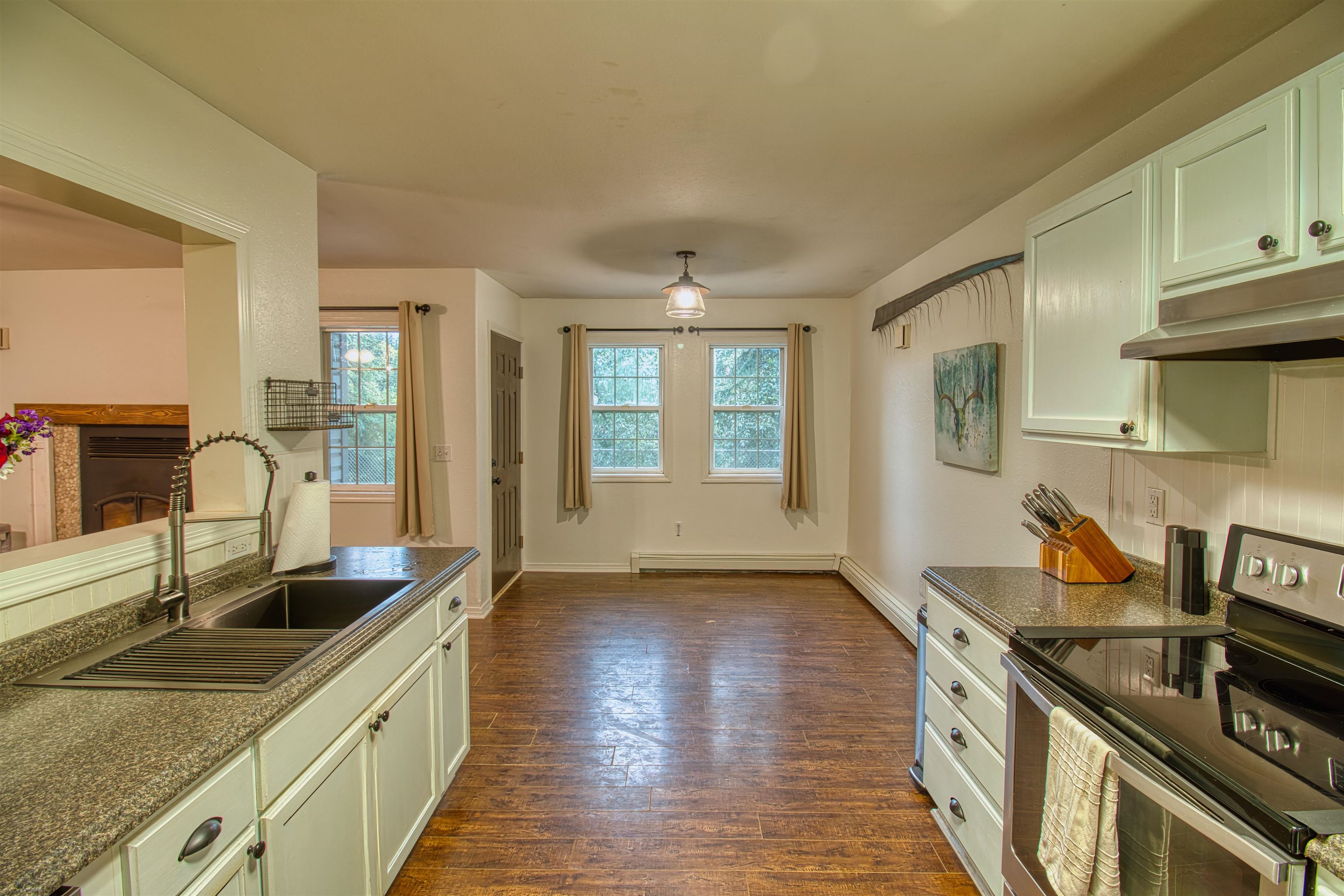 1185 CLOVERLEAF DRIVE