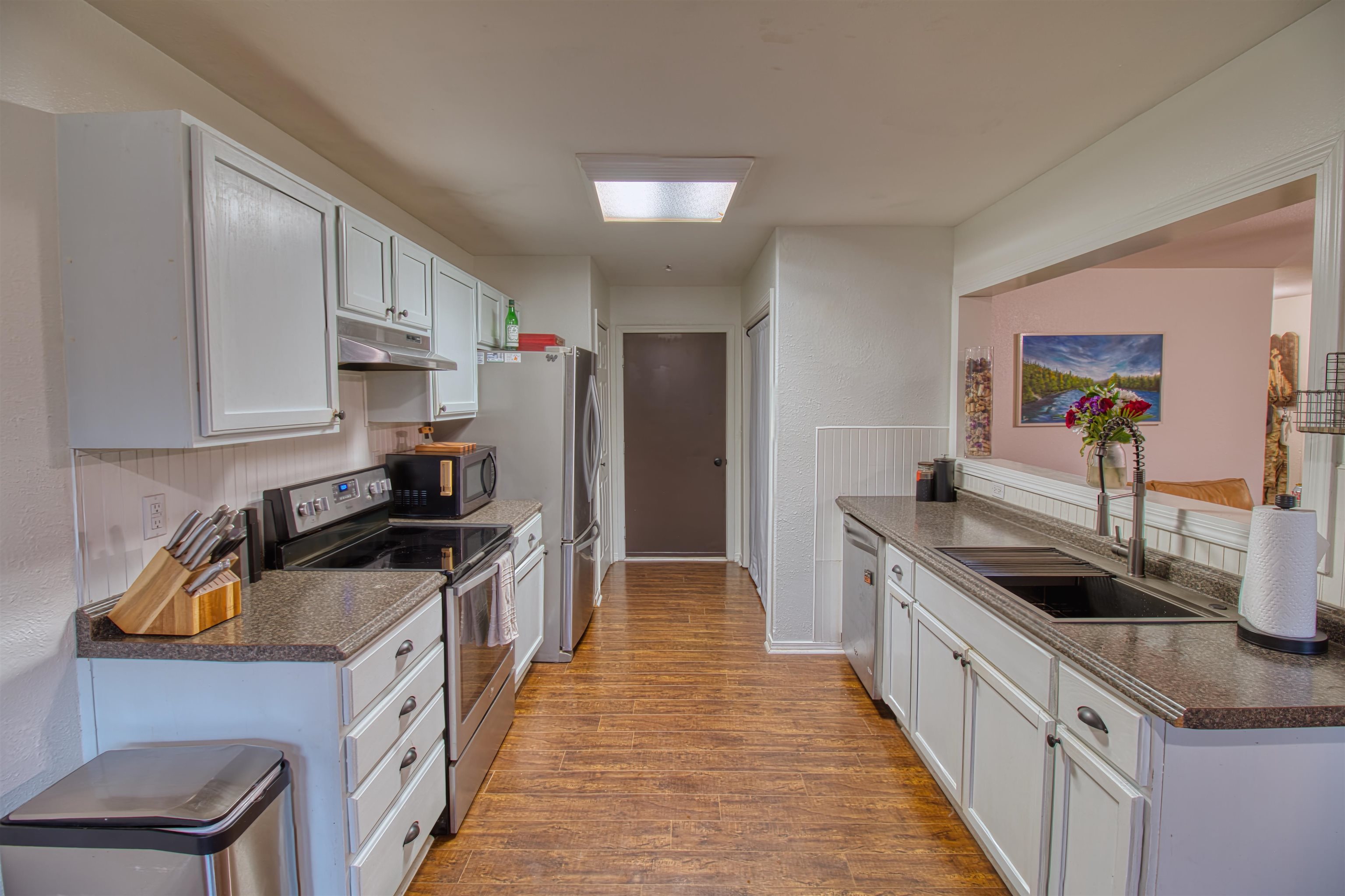 1185 CLOVERLEAF DRIVE