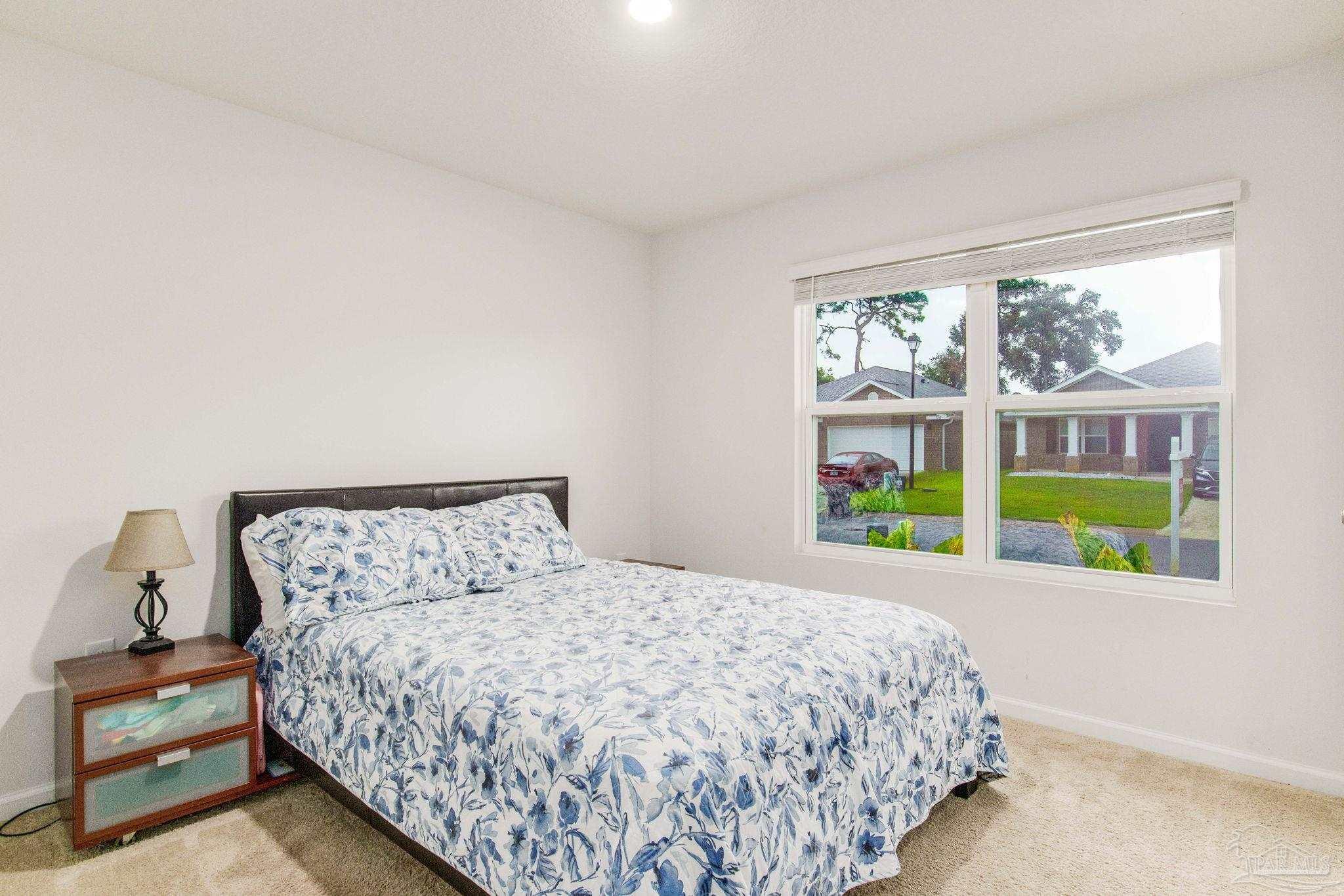 7436 Oak Lake Blvd