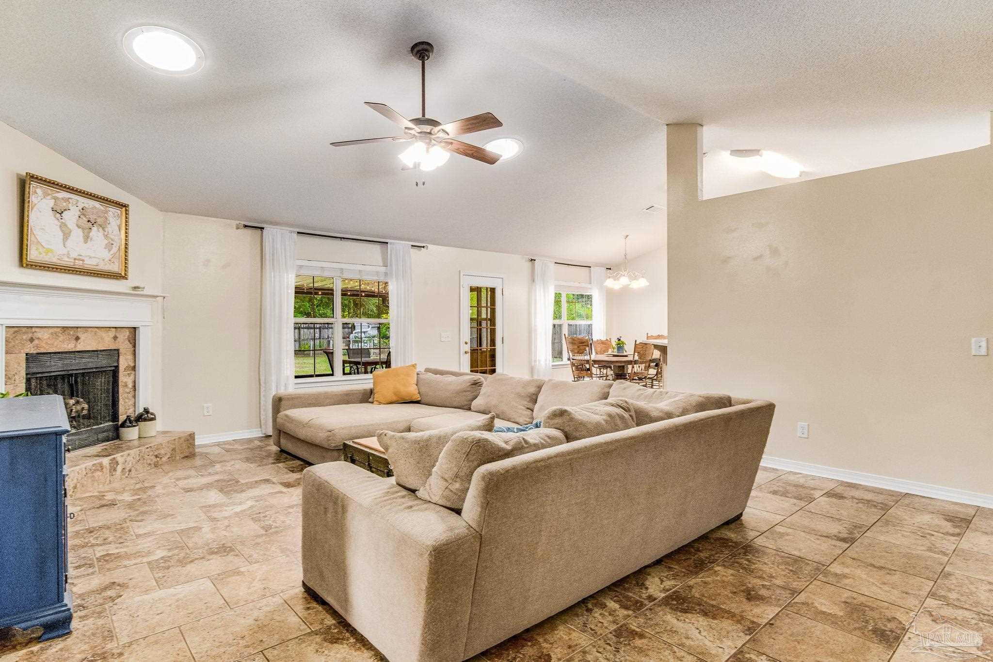 1107 Longview Ct