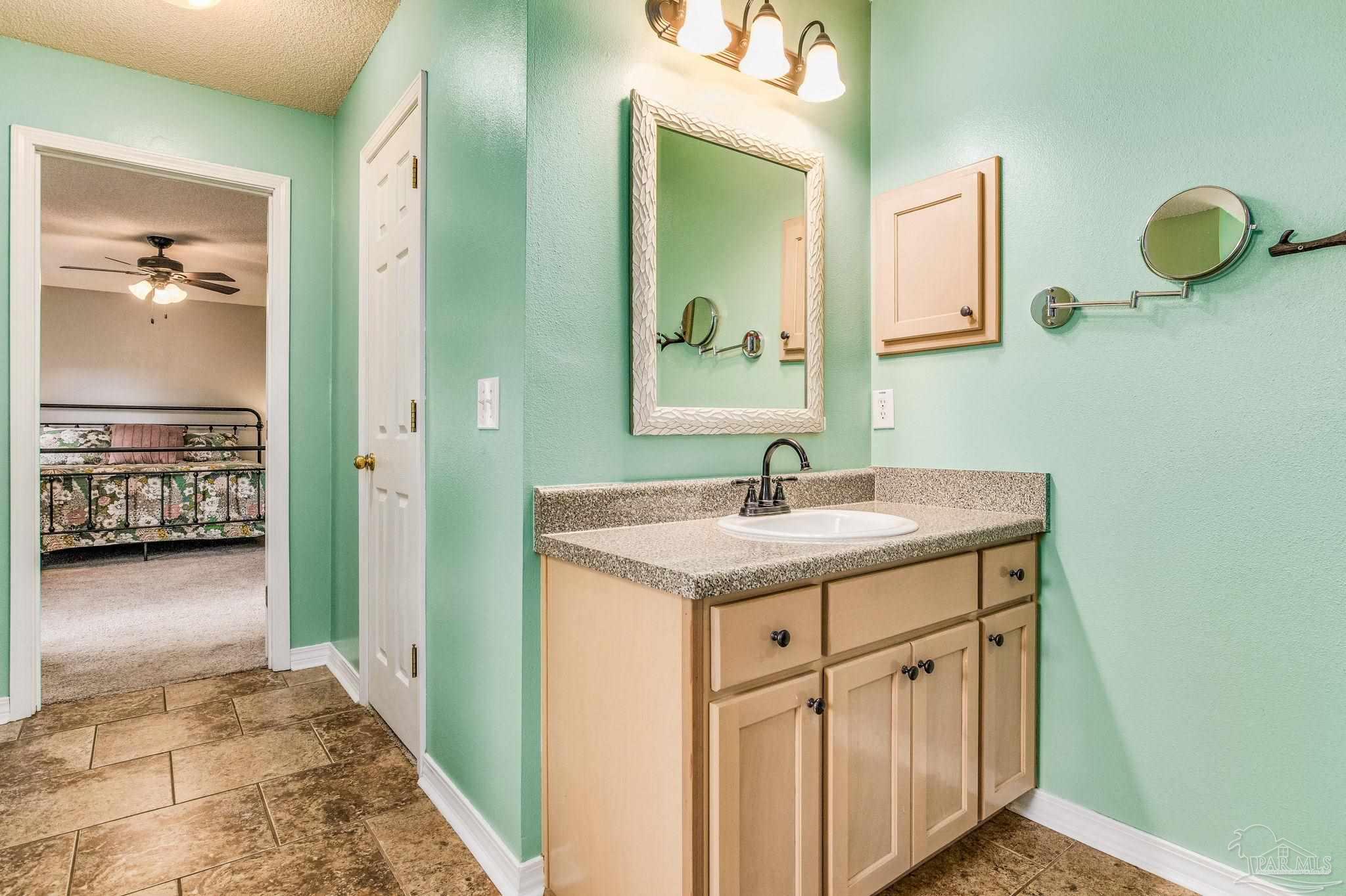 1107 Longview Ct