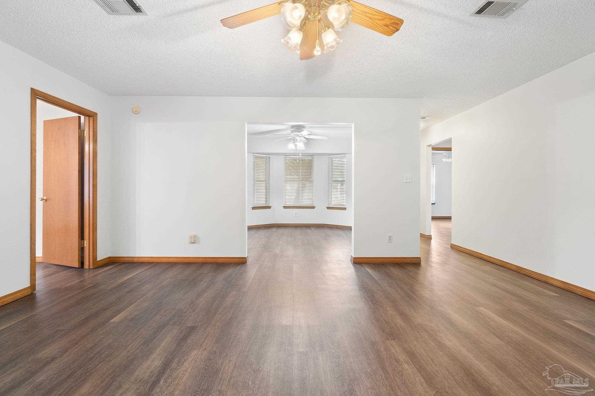 4905 Andrea Ln
