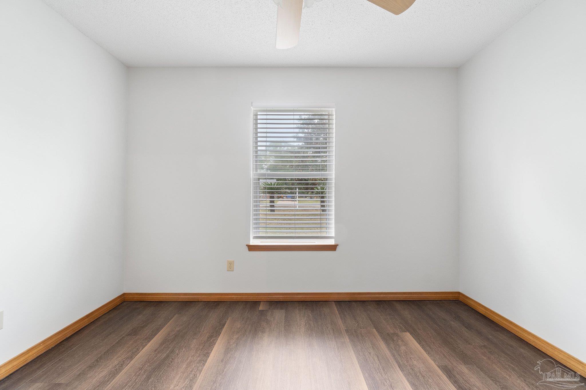 4905 Andrea Ln