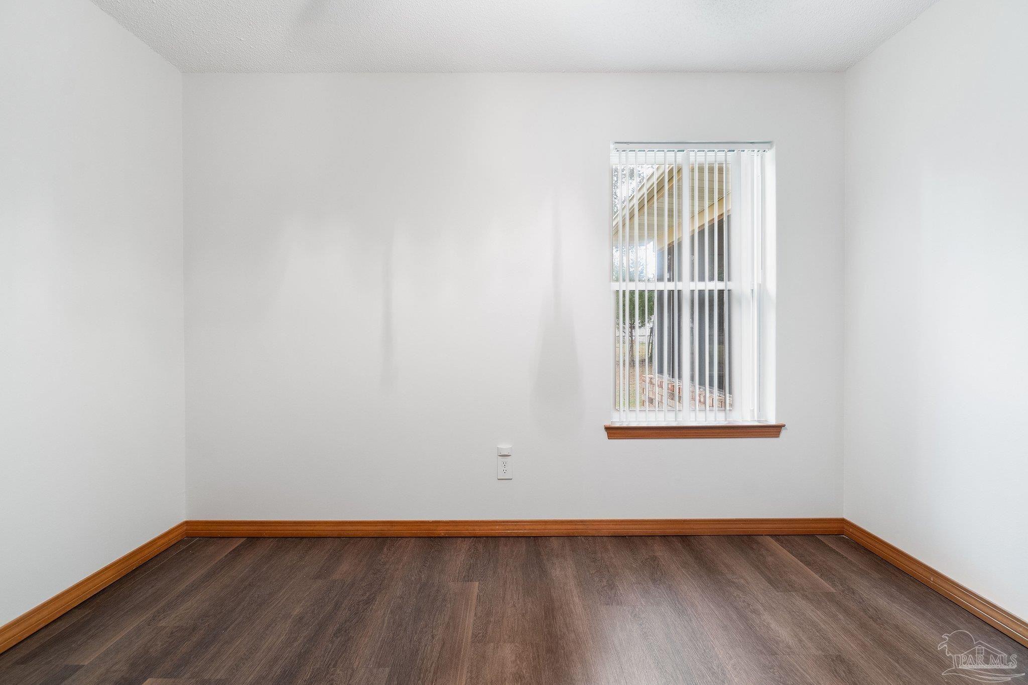 4905 Andrea Ln
