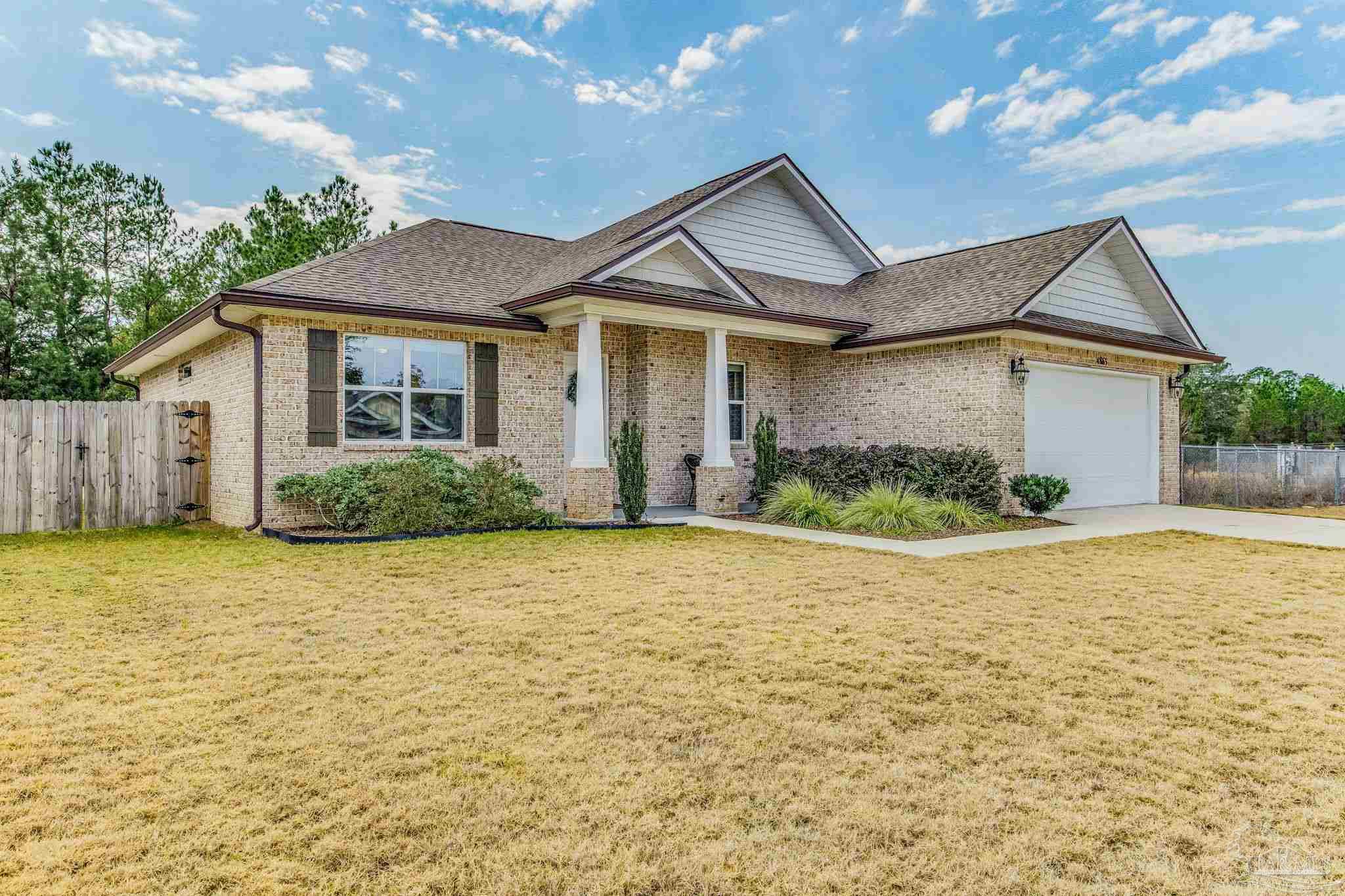 4865 Red Oak Dr
