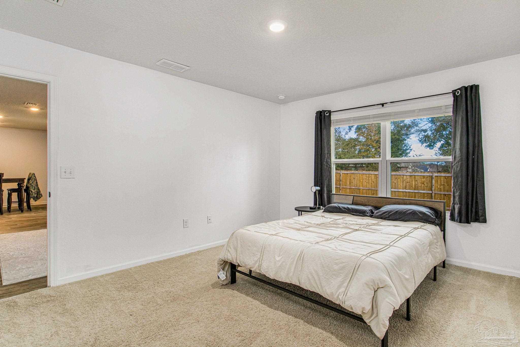 5673 Guinevere Ln