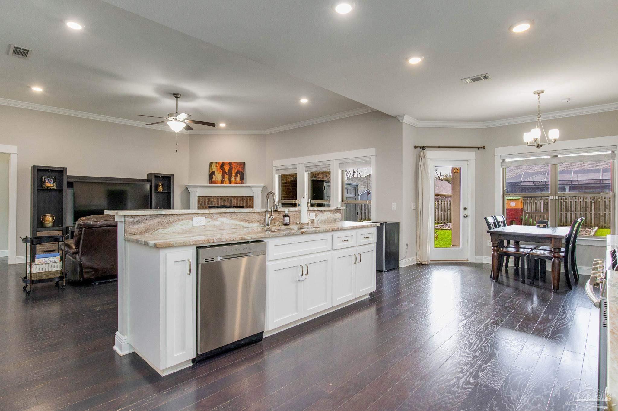 1547 Cadence Loop