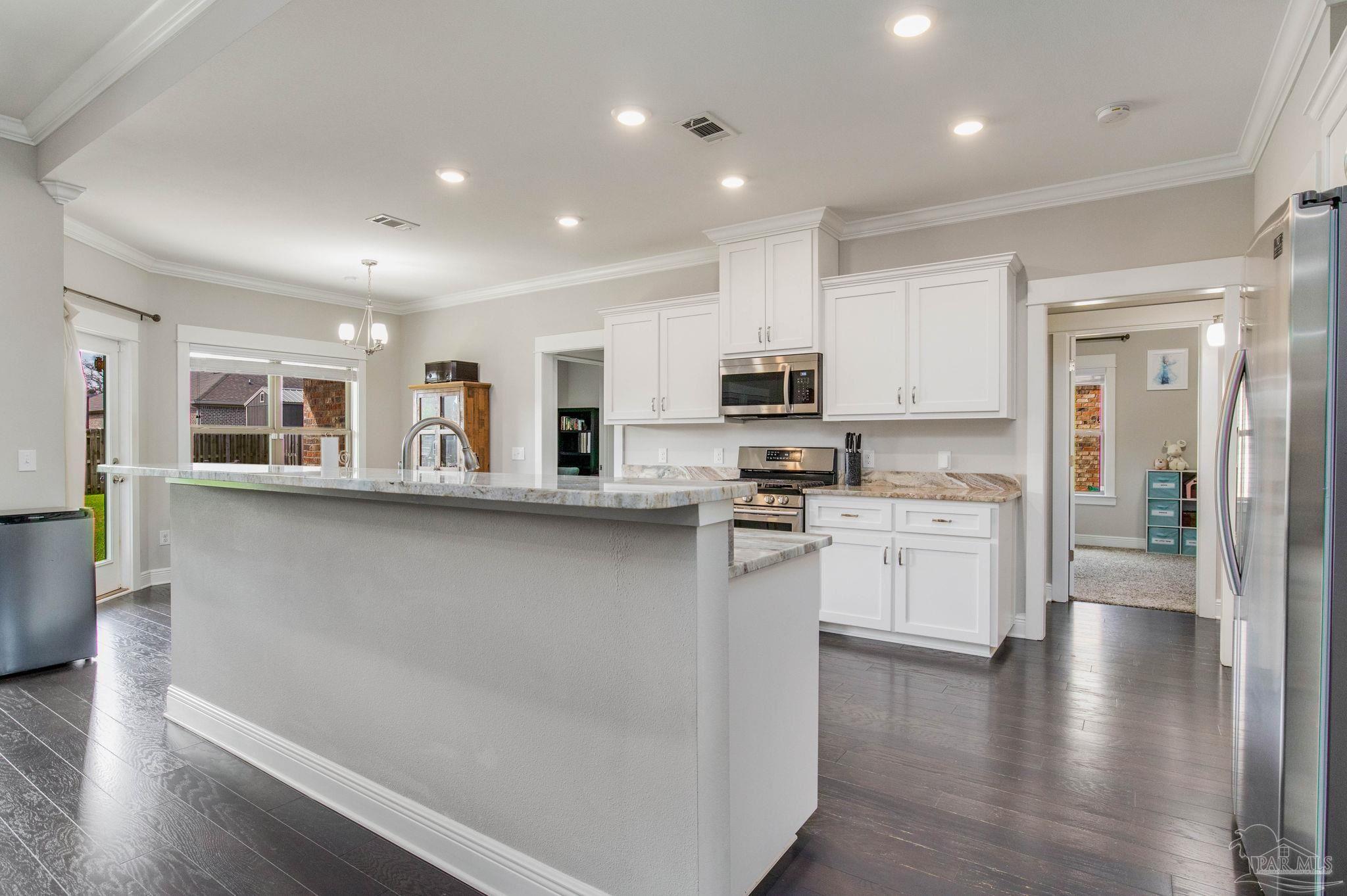 1547 Cadence Loop