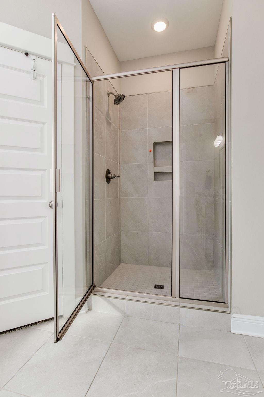 1547 Cadence Loop