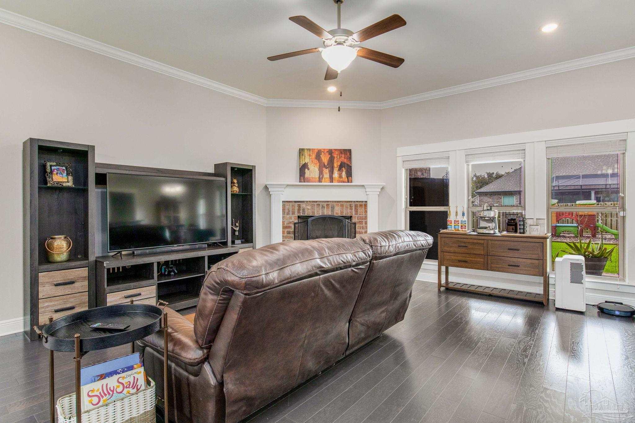1547 Cadence Loop