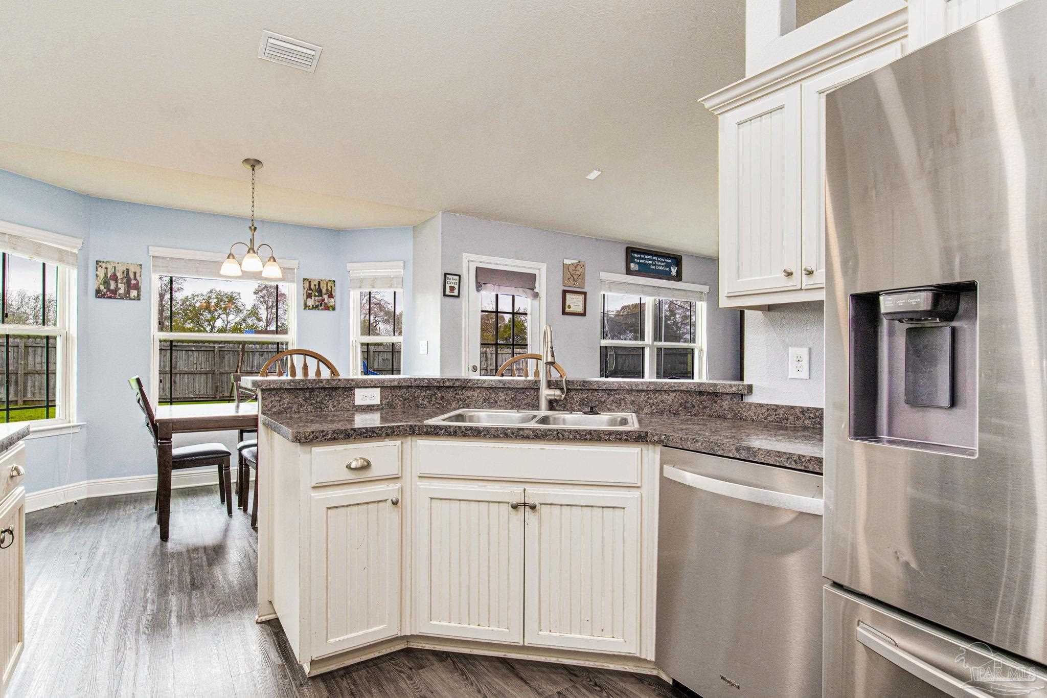 6391 Apple Ridge Dr