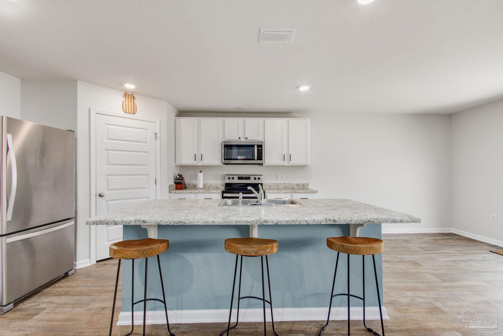 10580 Queens Gate Cir