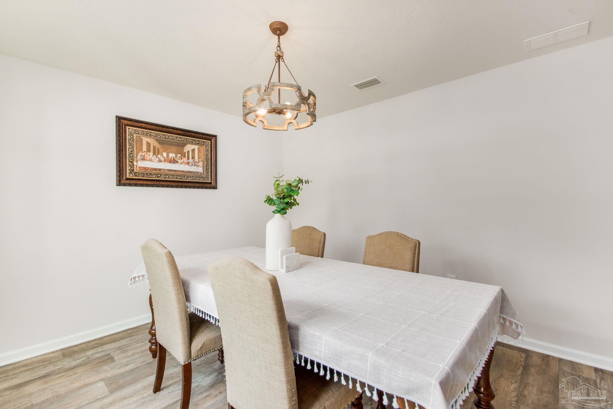 10580 Queens Gate Cir
