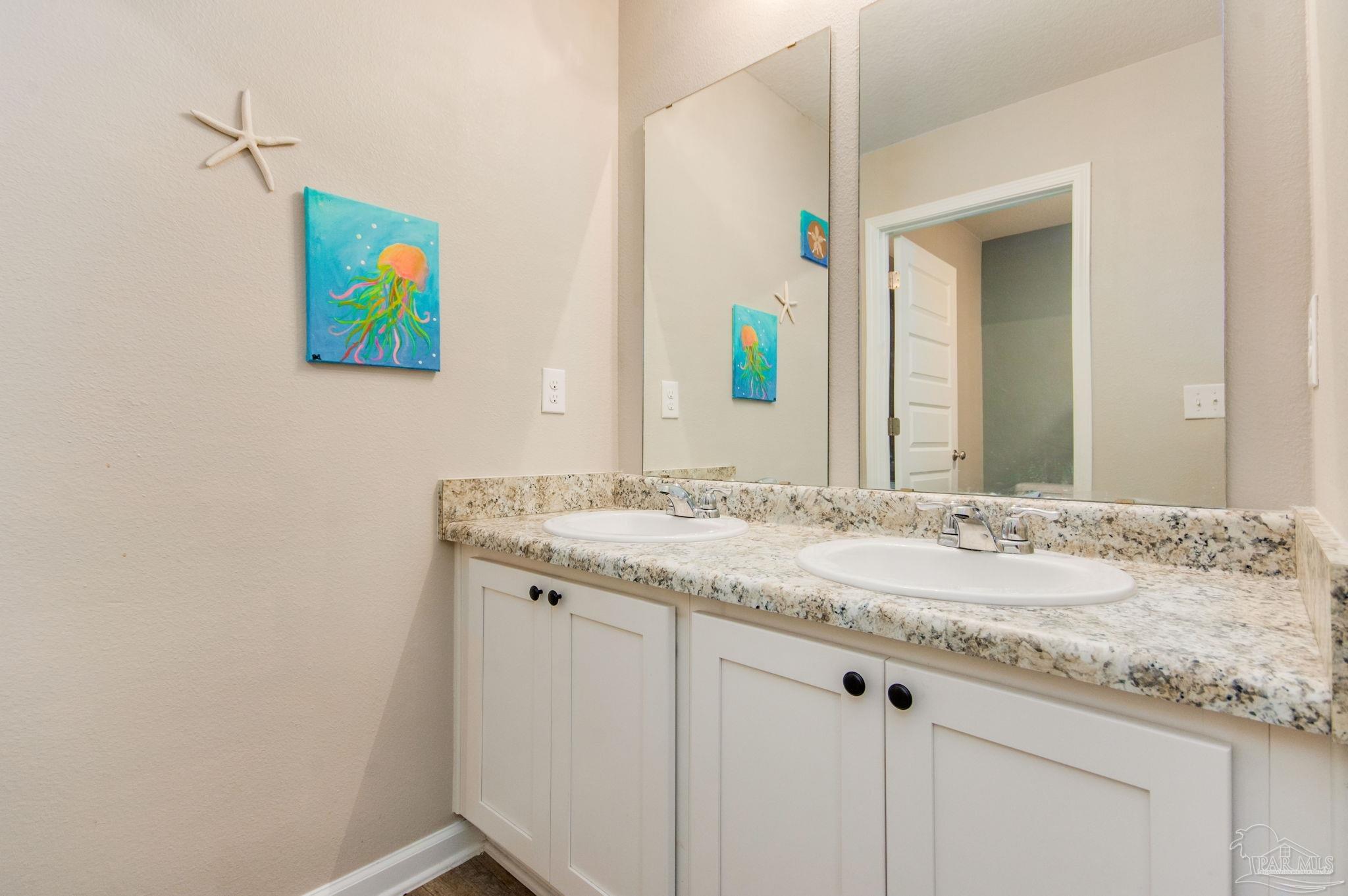 10580 Queens Gate Cir